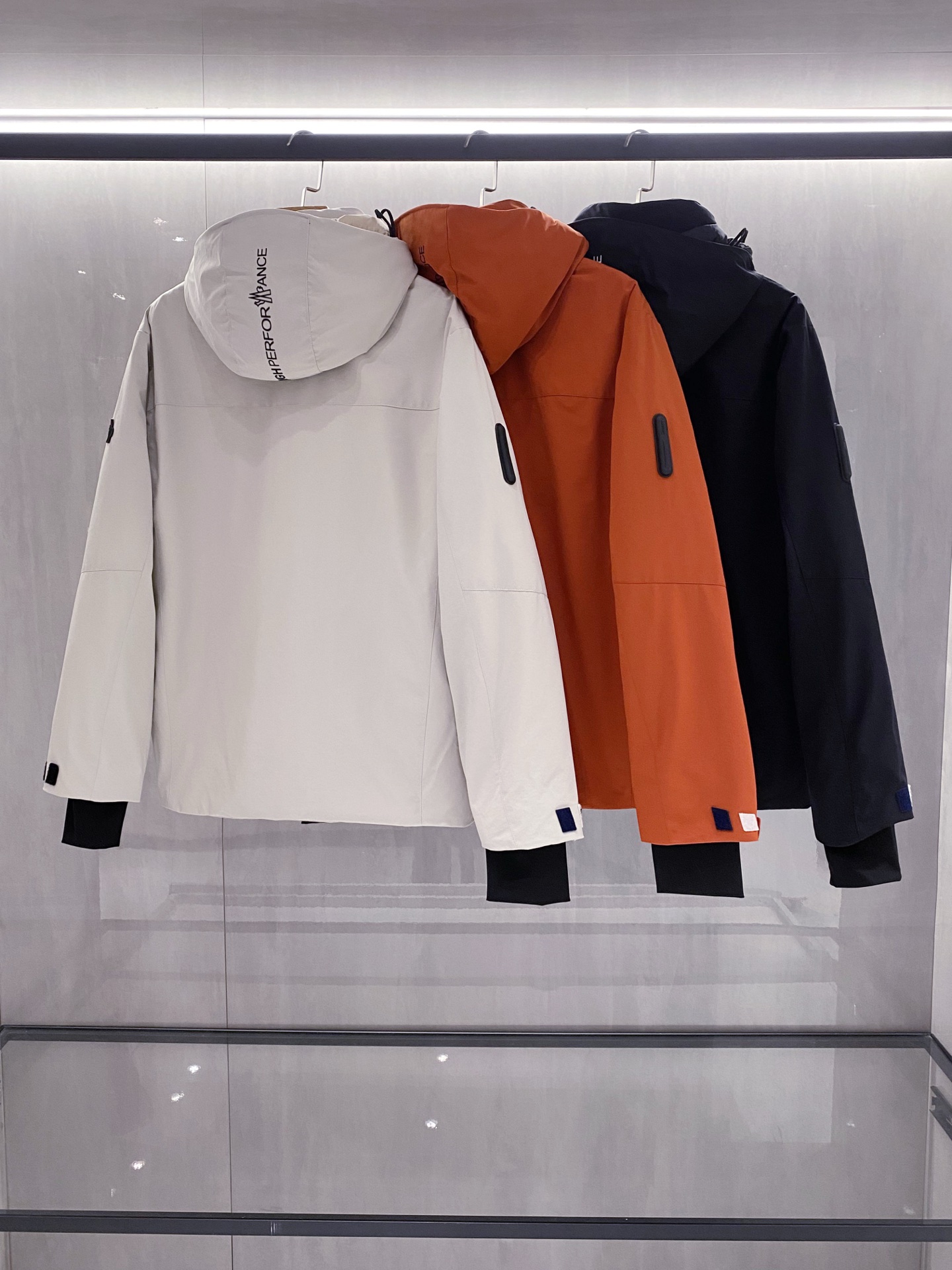 新品)重工艺！贸易公司渠道货，顶级摩尔多瓦代工出品，罕见的限量区域发售款.Mon*cler在每一年的纽约