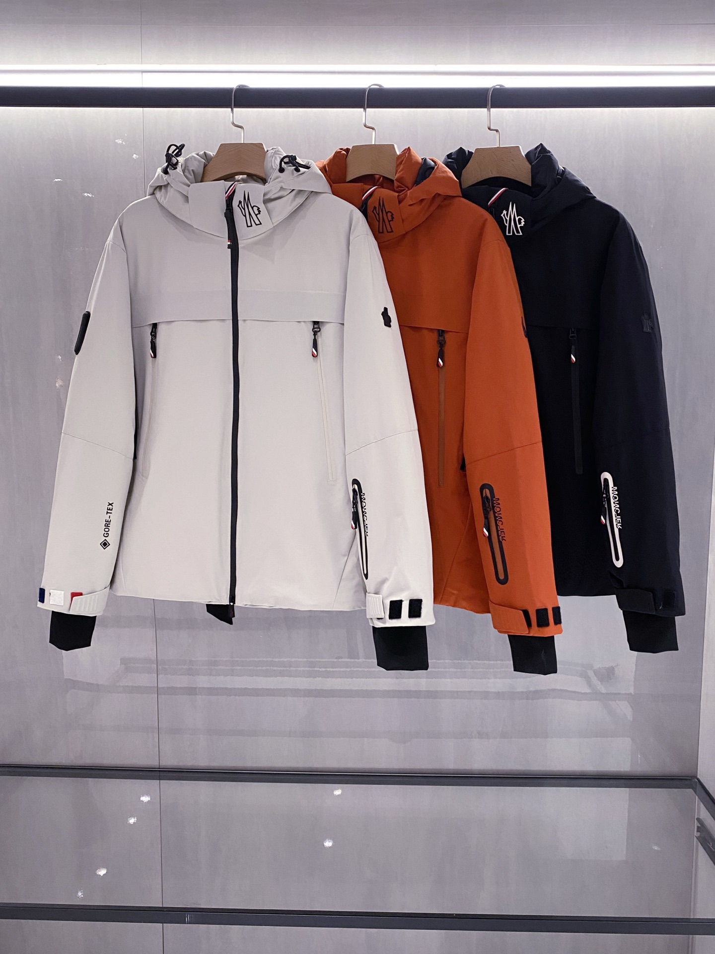 新品)重工艺！贸易公司渠道货，顶级摩尔多瓦代工出品，罕见的限量区域发售款.Mon*cler在每一年的纽约