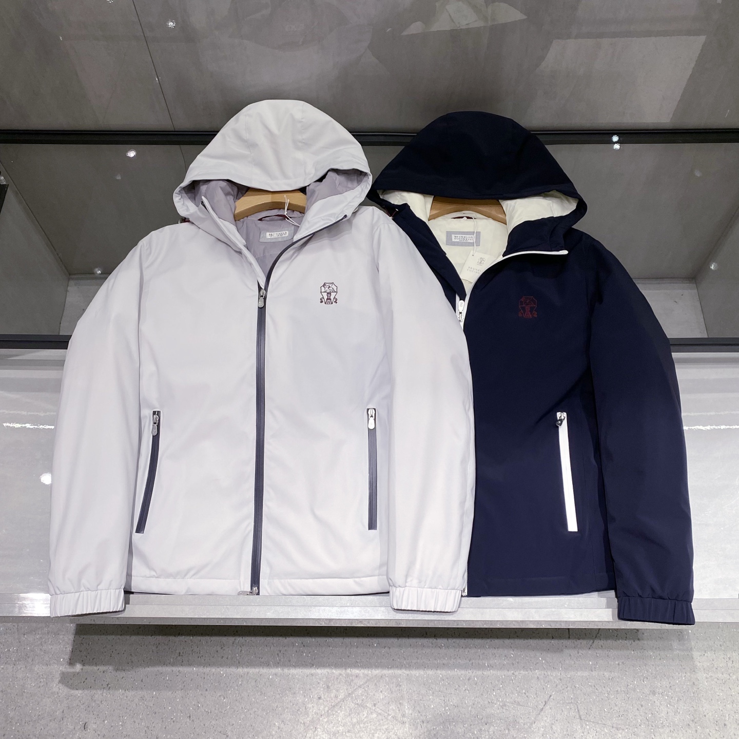 (新品)BC男士高端商务休闲连帽羽绒服外套，上海贸易公司渠道货，100%纯正血统品质，25年F/W秋冬新