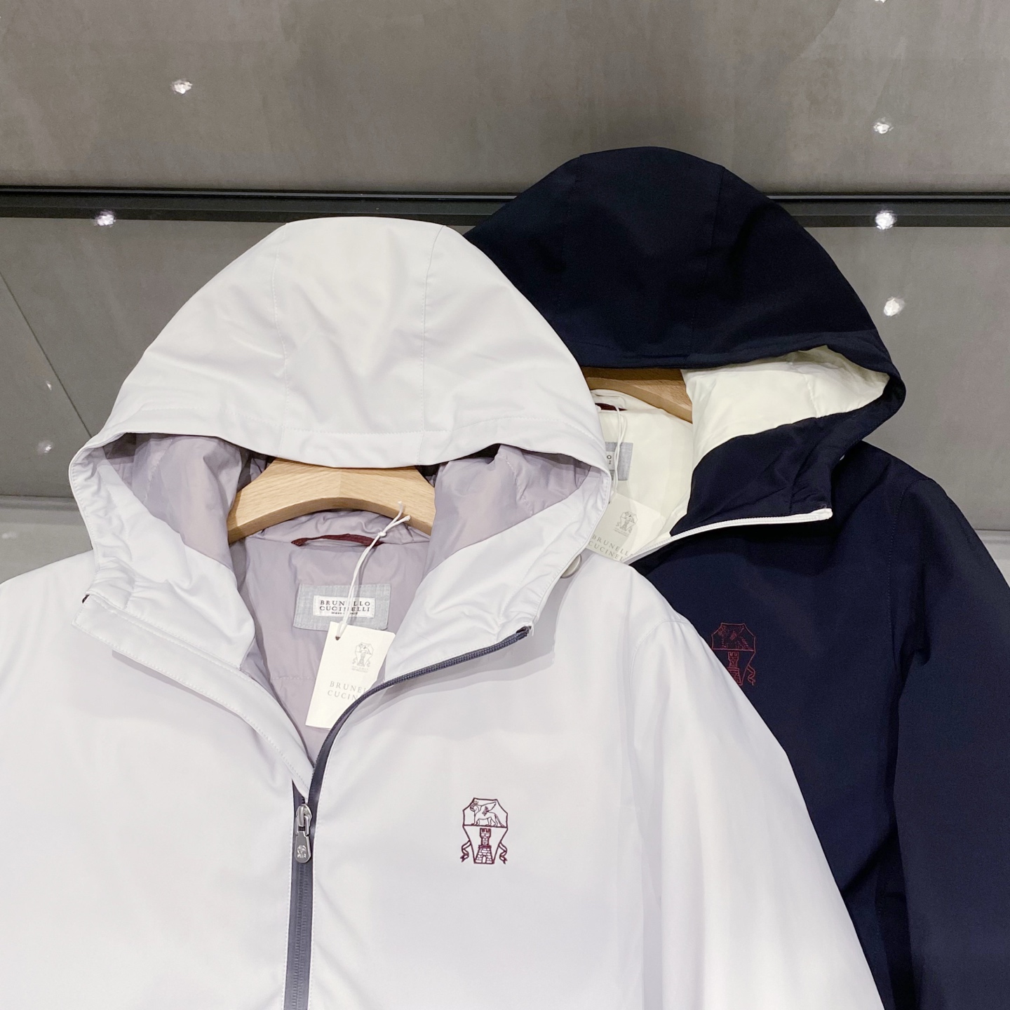 (新品)BC男士高端商务休闲连帽羽绒服外套，上海贸易公司渠道货，100%纯正血统品质，25年F/W秋冬新