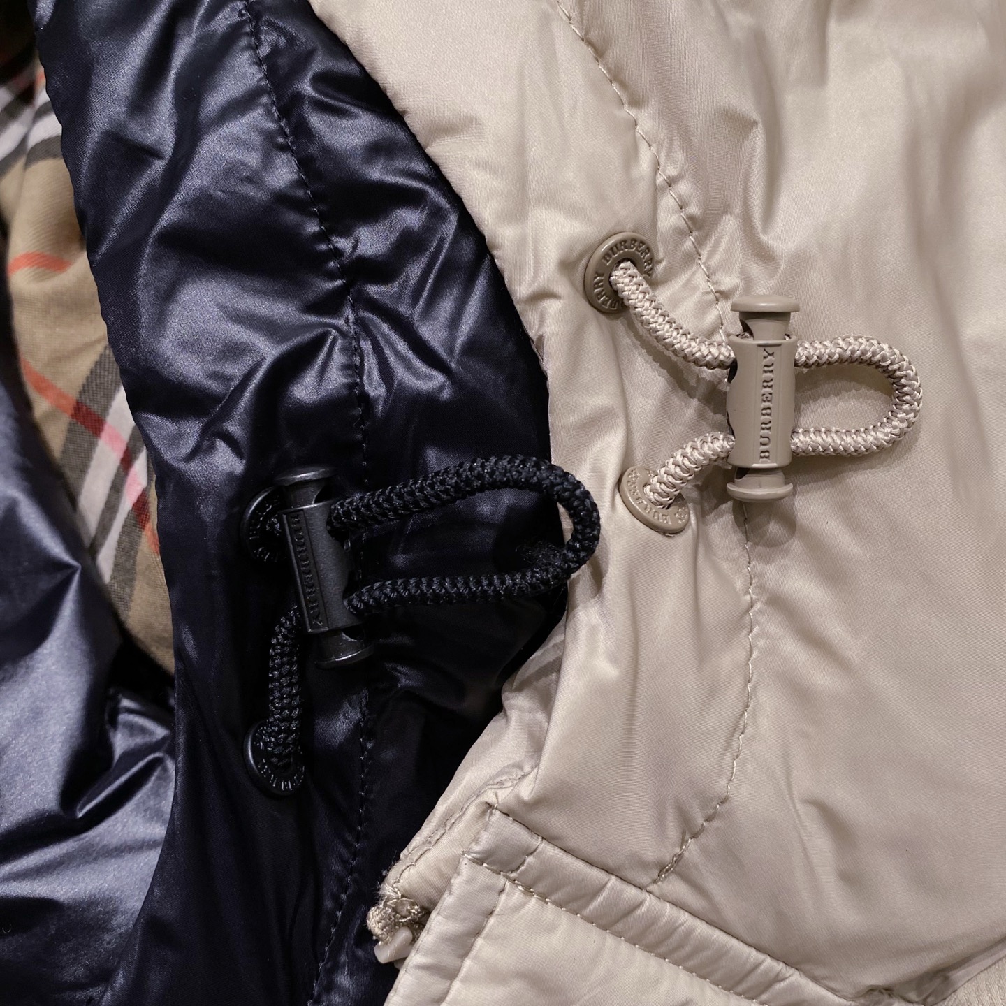 。新品)BU25秋冬新款菱形绗缝拼接翻领羽绒马甲，LL贸易公司渠道稀出，同步官网发售！羽绒马甲作为衣橱必