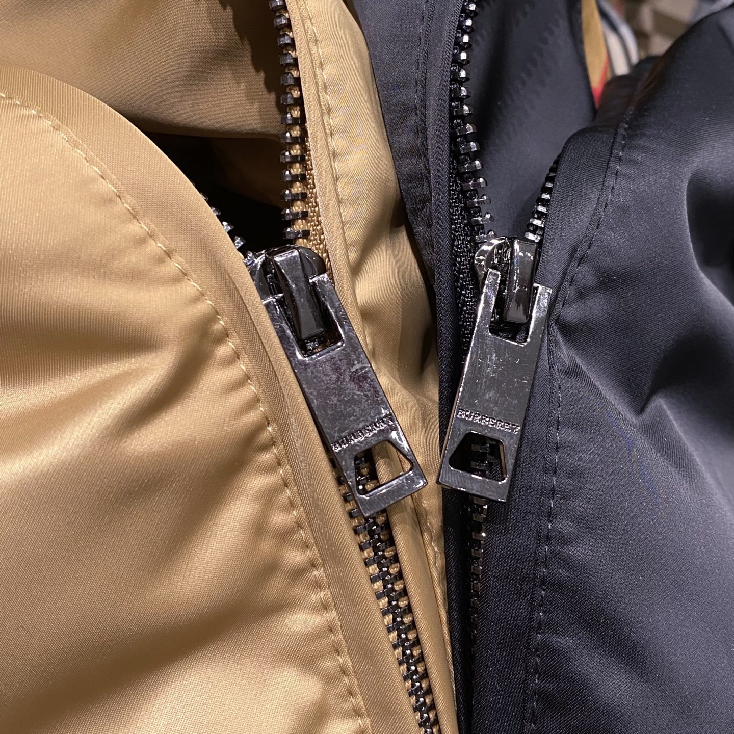 Burberry Reversible Down Jacket, High-Density Tech Fiber, Classic Check Lining 8 i1759593806048 1030 0 8