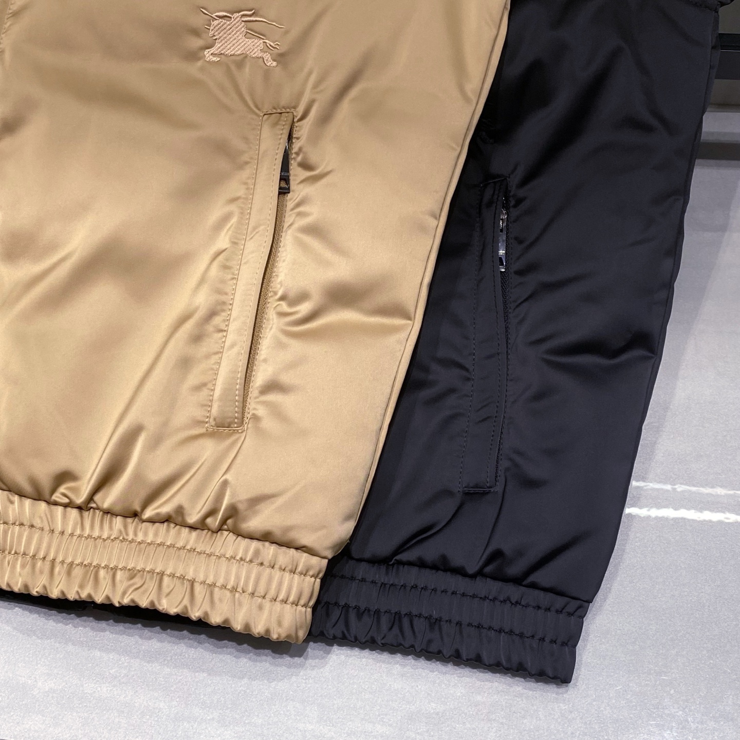 Burberry Reversible Down Jacket, High-Density Tech Fiber, Classic Check Lining 9 i1759714405547 4690 0 8