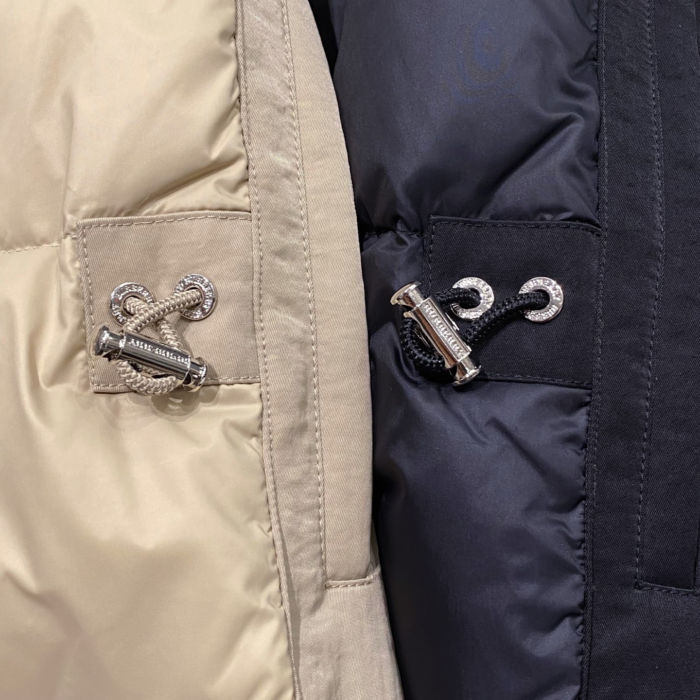 新品)2025秋冬Bur*erry连帽中长款羽绒服外套 LL经典时髦的裁剪设计时髦稳重大气.别具匠心的美