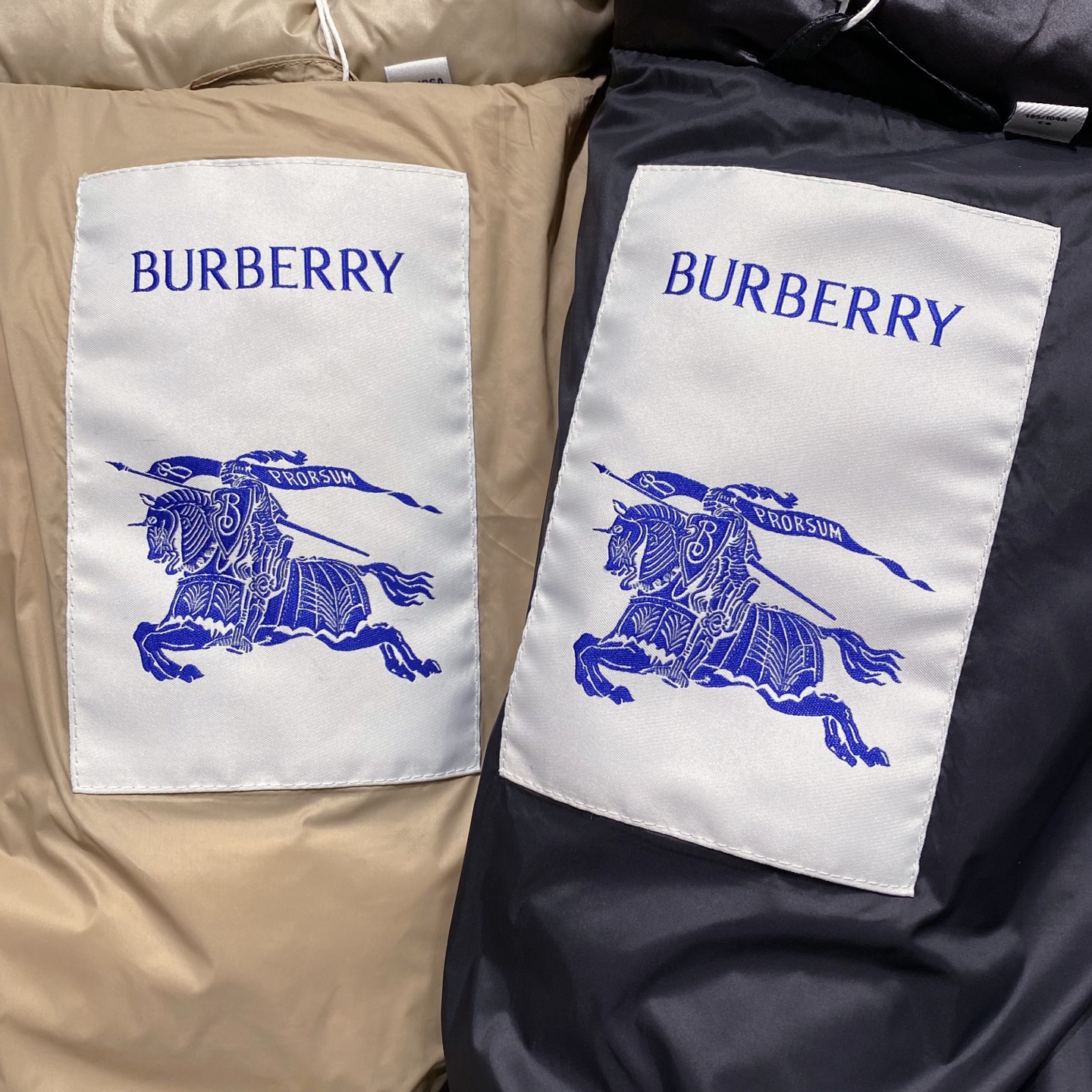 新品)BUR25FW秋冬新款拼接门禁羽绒服！LL胸口同时金属B最新徽章连帽立羽绒服服，贸易公司渠道稀出，