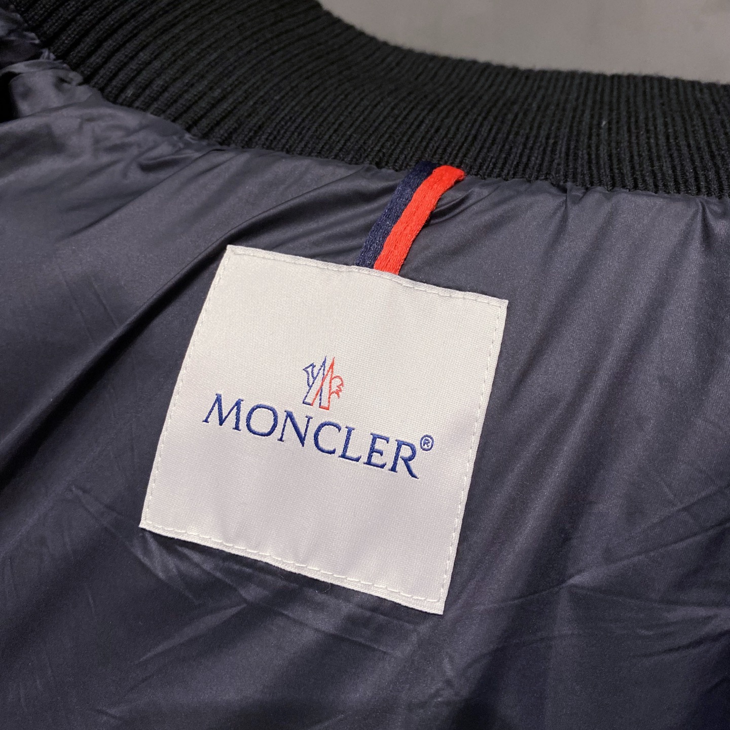 (新品)同步官网发售！LL法蒙MON羽皇家族25FW年度新品90绒针织袖臂logo刺绣男士立领羽绒服外套