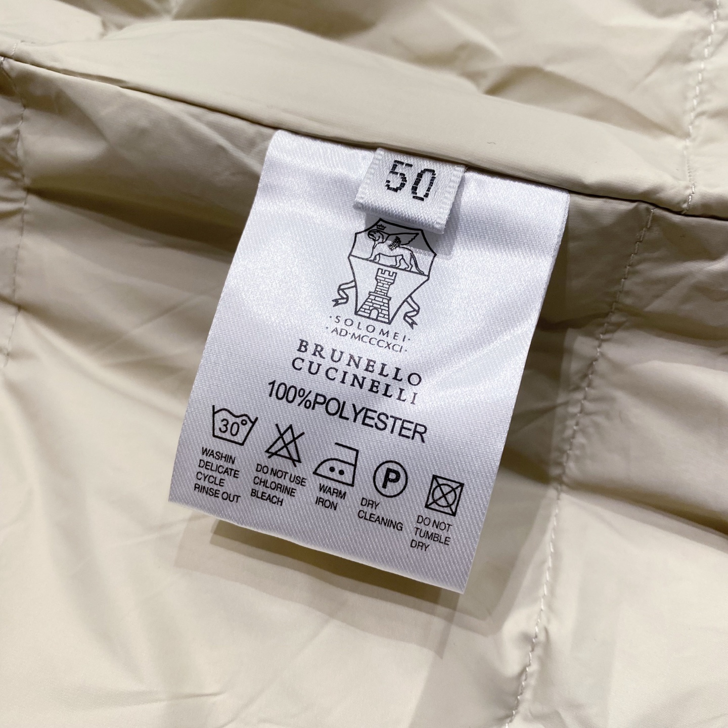 。羽绒服-。新品)BC25FW秋冬新款时尚撞色拼接拉链羽绒服，男士经典徽章刺绣条绒撞色连帽夹克羽绒！贸易