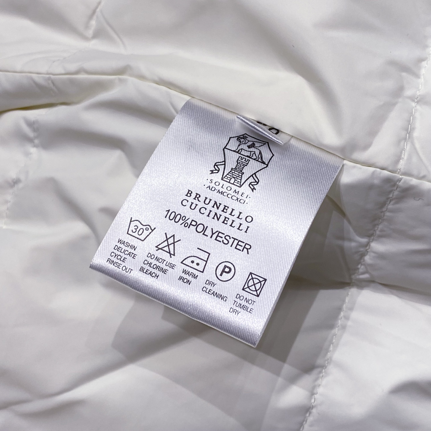 。羽绒服-。新品)BC25FW秋冬新款时尚撞色拼接拉链羽绒服，男士经典徽章刺绣条绒撞色连帽夹克羽绒！贸易