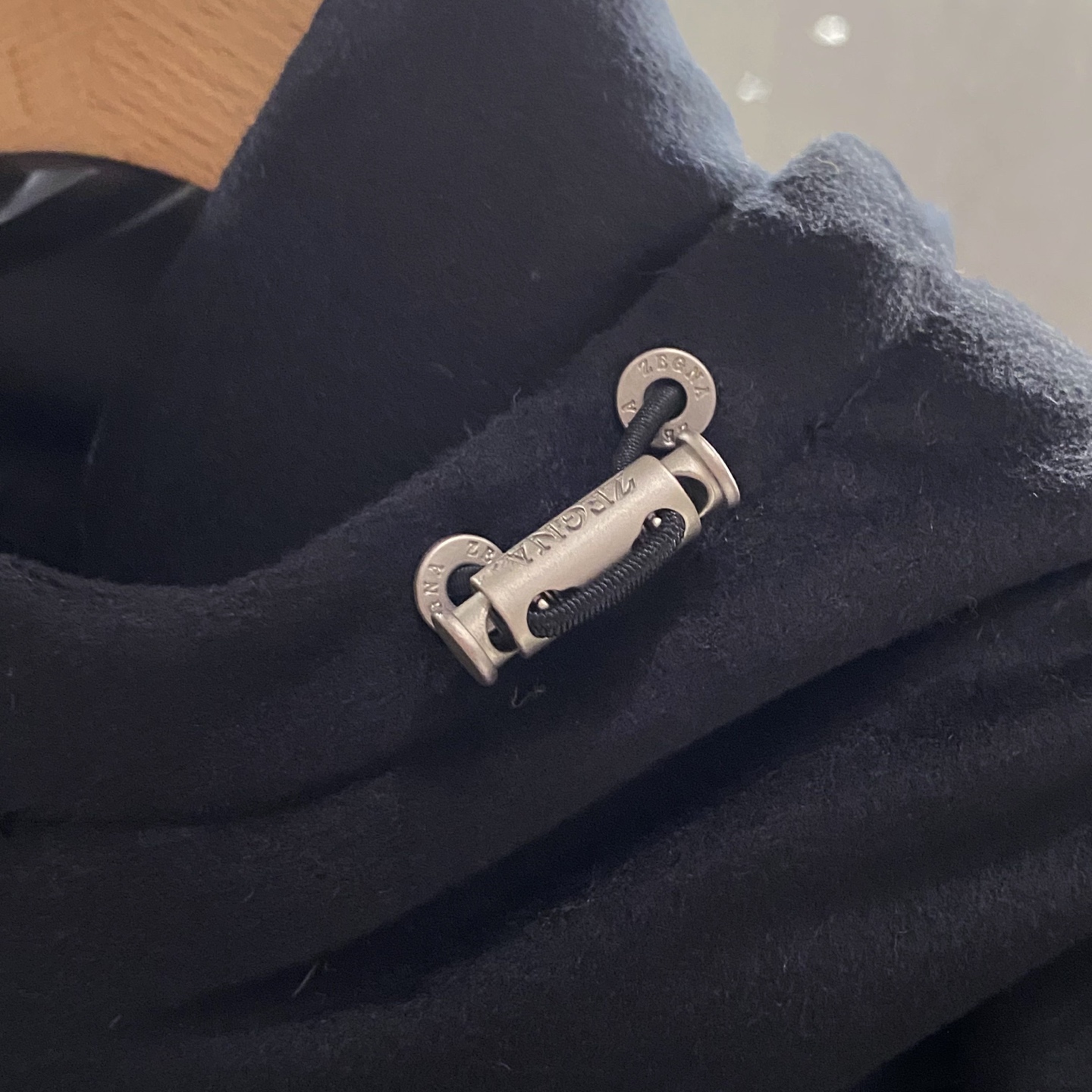 。羽绒服-。新品)Zegna/杰尼亚 羊毛连帽羽绒服保暖雪地防寒羽绒外套FW2025新款羊毛绒羽绒服，叠