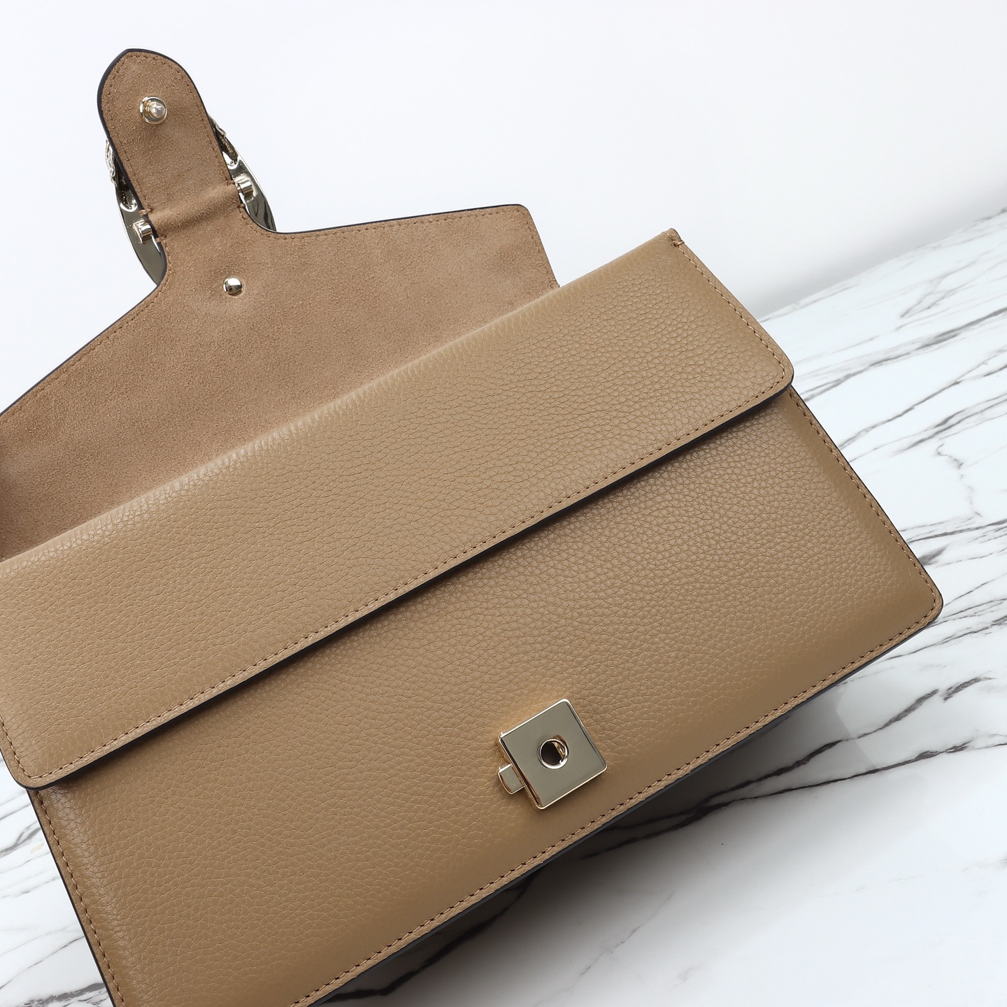 Gucci Dionysus Leather Shoulder Bag, Beige, 28 cm - Iconic Style 10 i1749492526912 772 0 8
