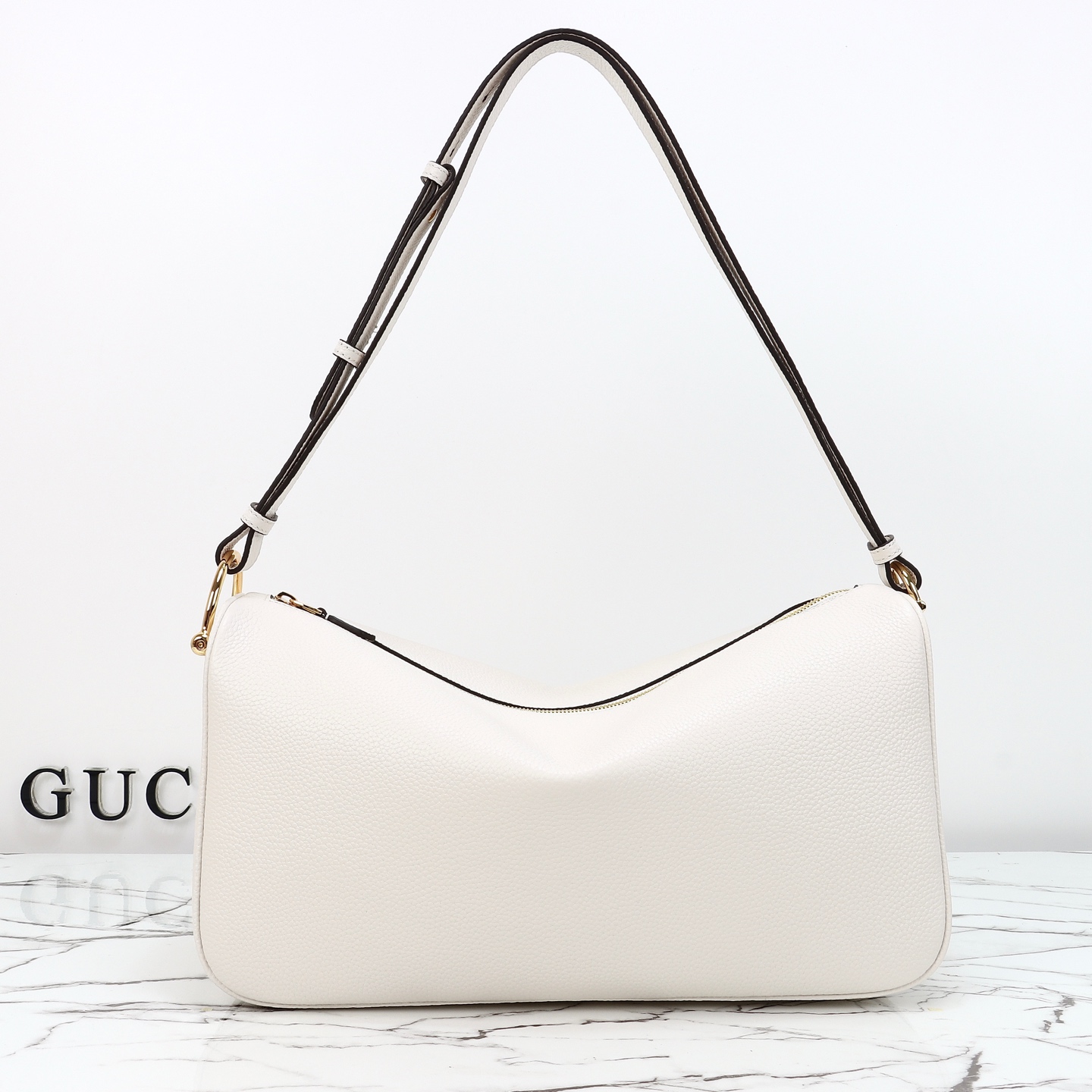 Se acerca un nuevo modelo🔥Número de modelo: 862530 cuero blanco, tamaño: ancho 38 × alto 20 × profundidad 15 cm.