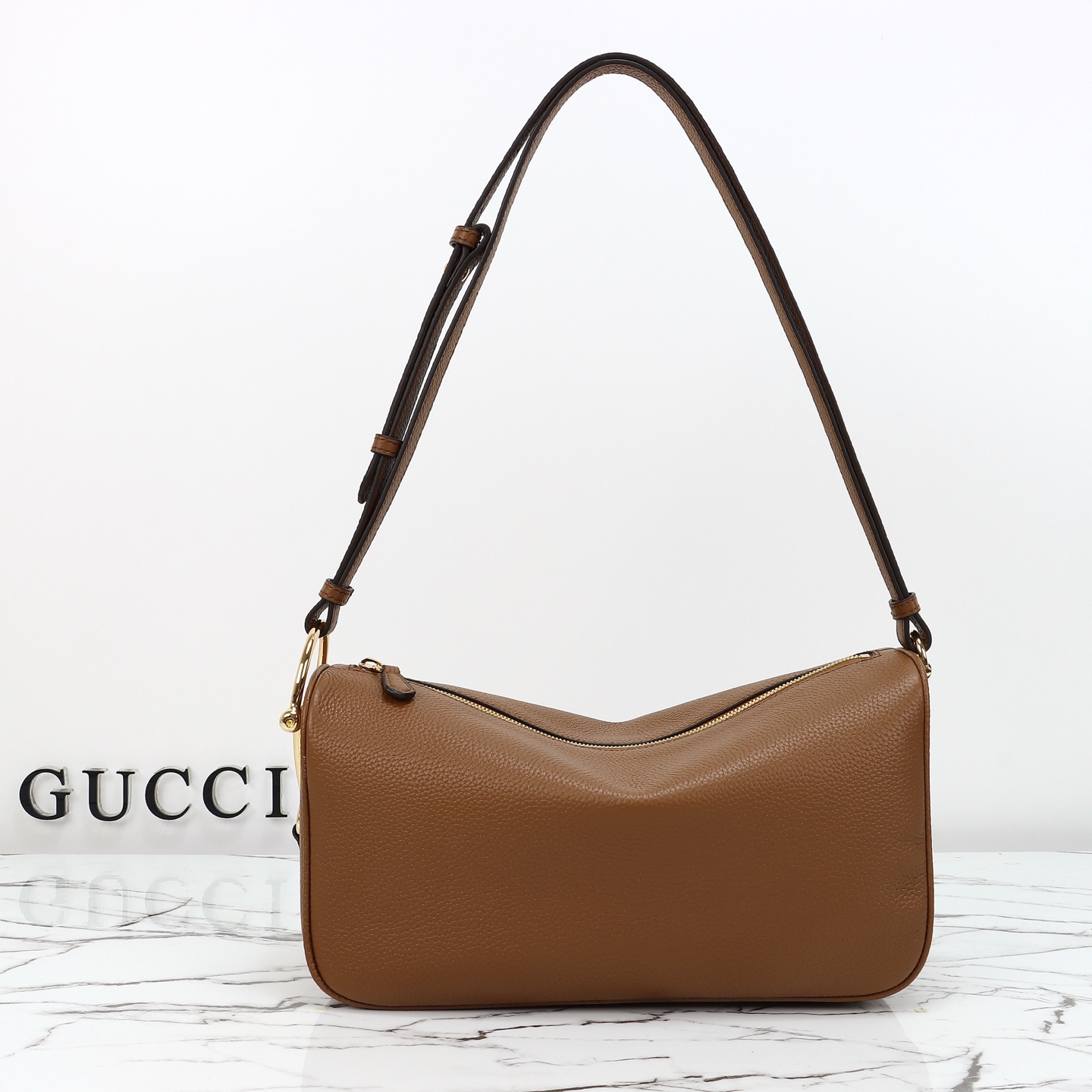 Se acerca un nuevo modelo🔥Número de modelo: 860787 cuero marrón, tamaño: ancho 31,5 × alto 17 × profundidad 12 cm.