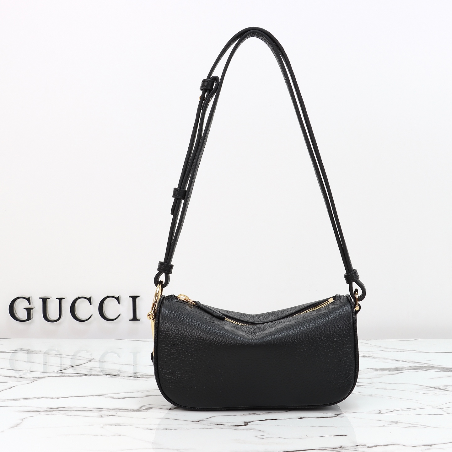 Se acerca un nuevo modelo🔥Número de modelo: 860784 gramos de cuero, tamaño: ancho 19 × alto 19,5 × profundidad 9 cm.
