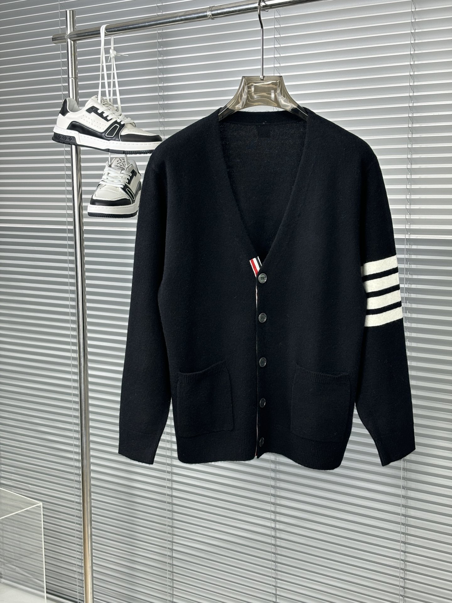 Is it OK to buy
 Thom Browne Clothing Cardigans Black White Polishing Unisex Cashmere Knitting Wool Fall/Winter Collection Fashion