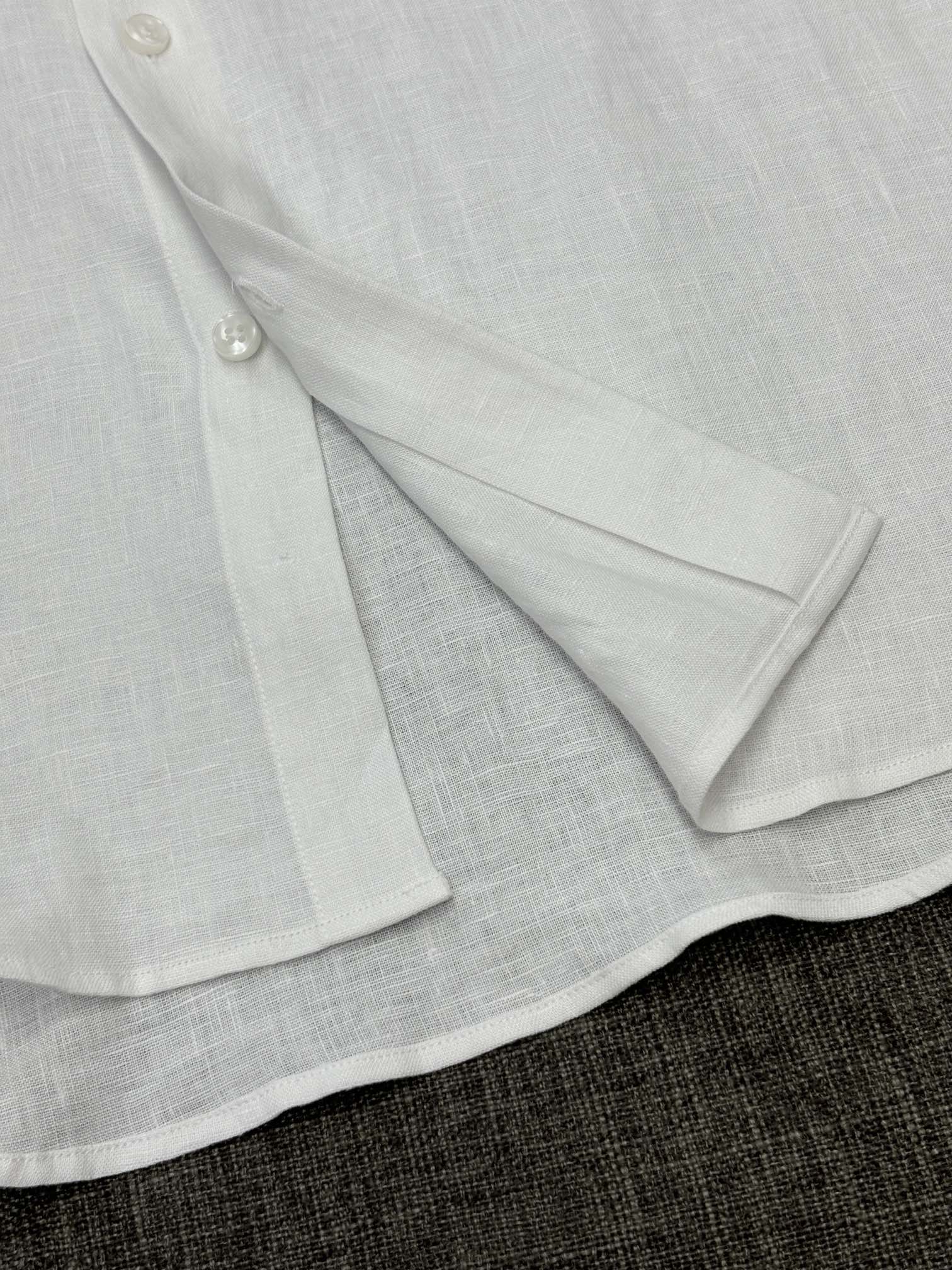 2026杰尼亚官网款最全亚麻9色衬衫老钱高奢绅士亚麻面料。男士长袖衬衫设计上沿袭了一贯滴现代极简主义基调