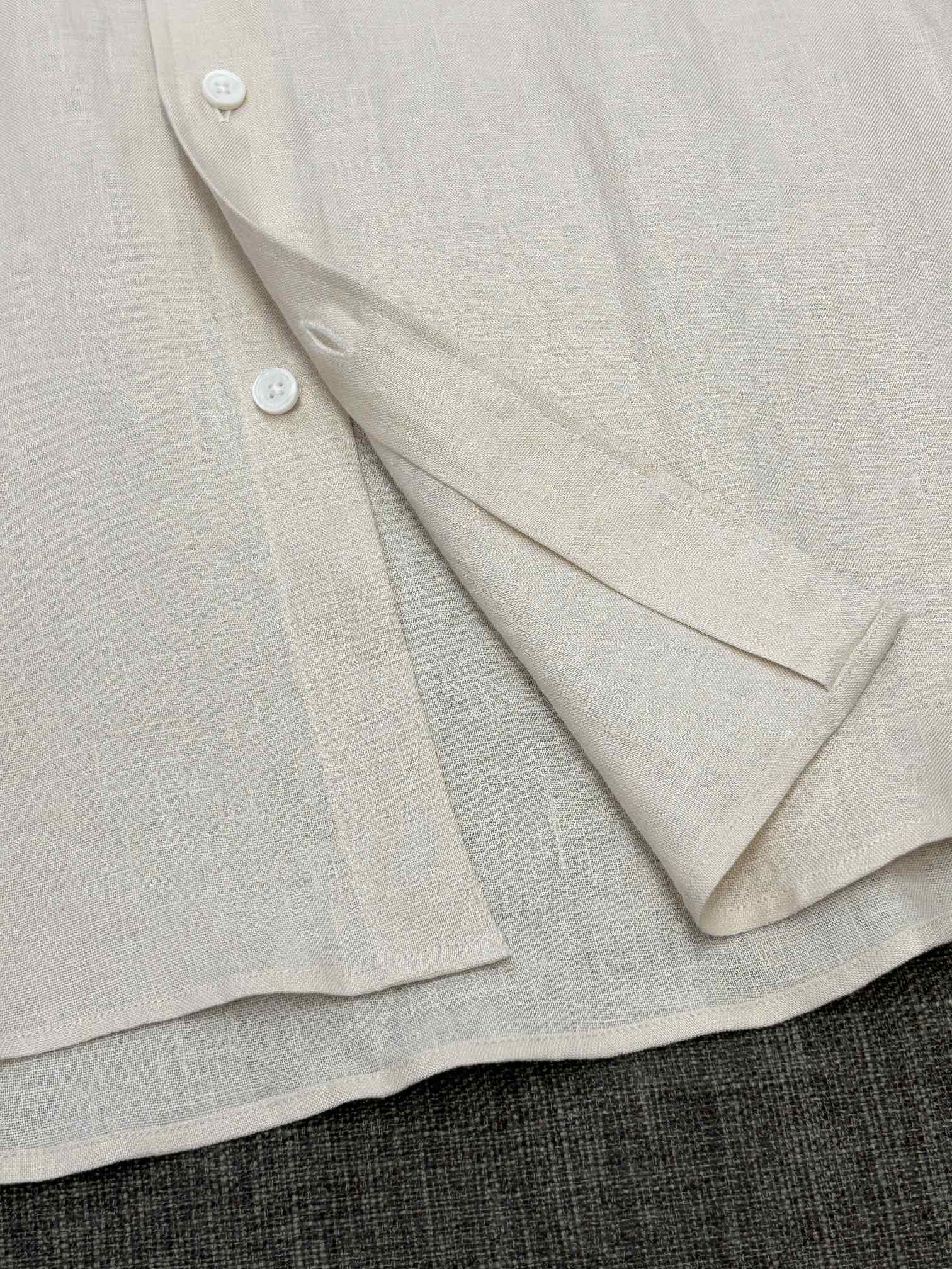 2026杰尼亚官网款最全亚麻9色衬衫老钱高奢绅士亚麻面料。男士长袖衬衫设计上沿袭了一贯滴现代极简主义基调