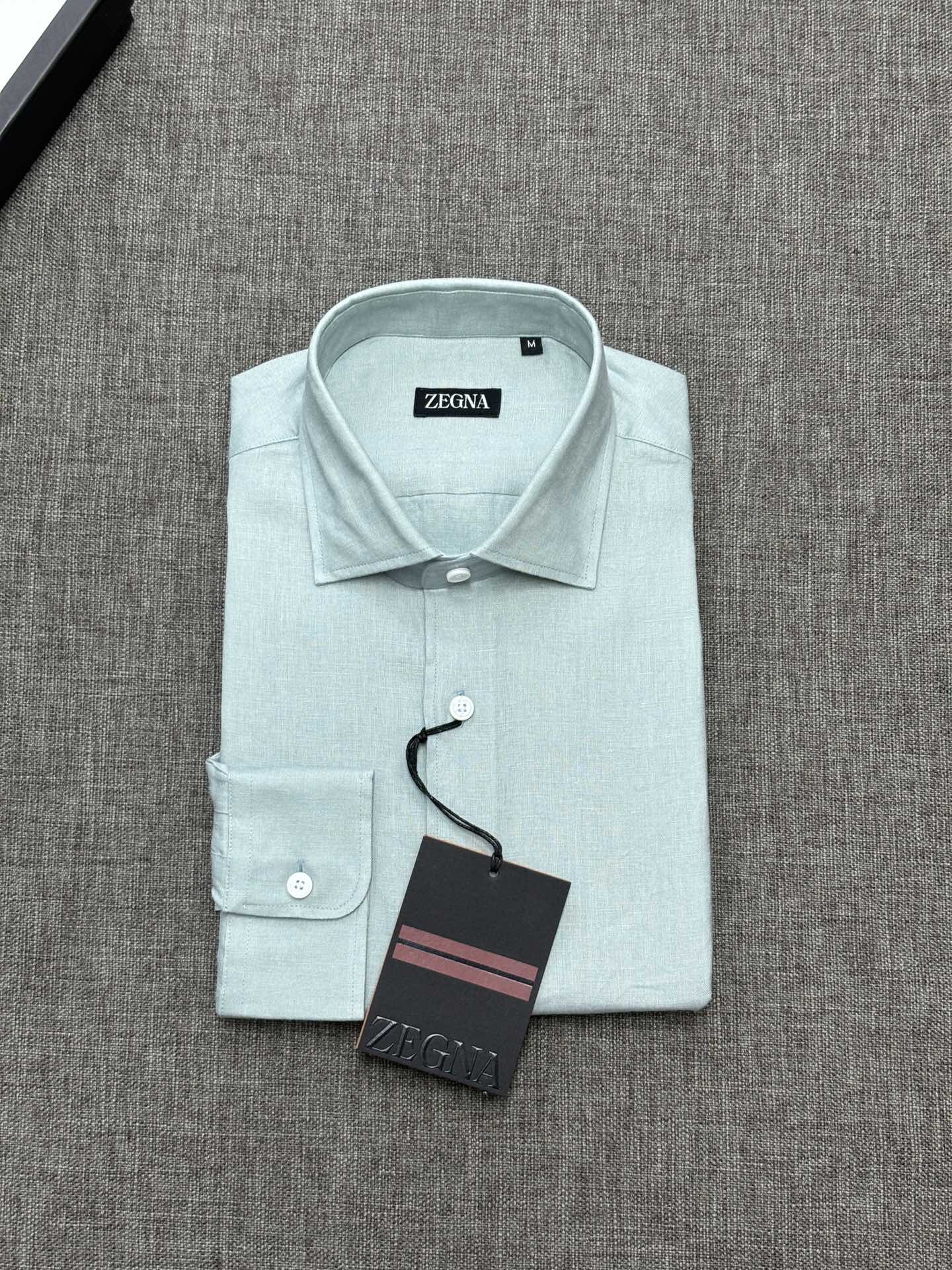 2026杰尼亚官网款最全亚麻9色衬衫老钱高奢绅士亚麻面料。男士长袖衬衫设计上沿袭了一贯滴现代极简主义基调