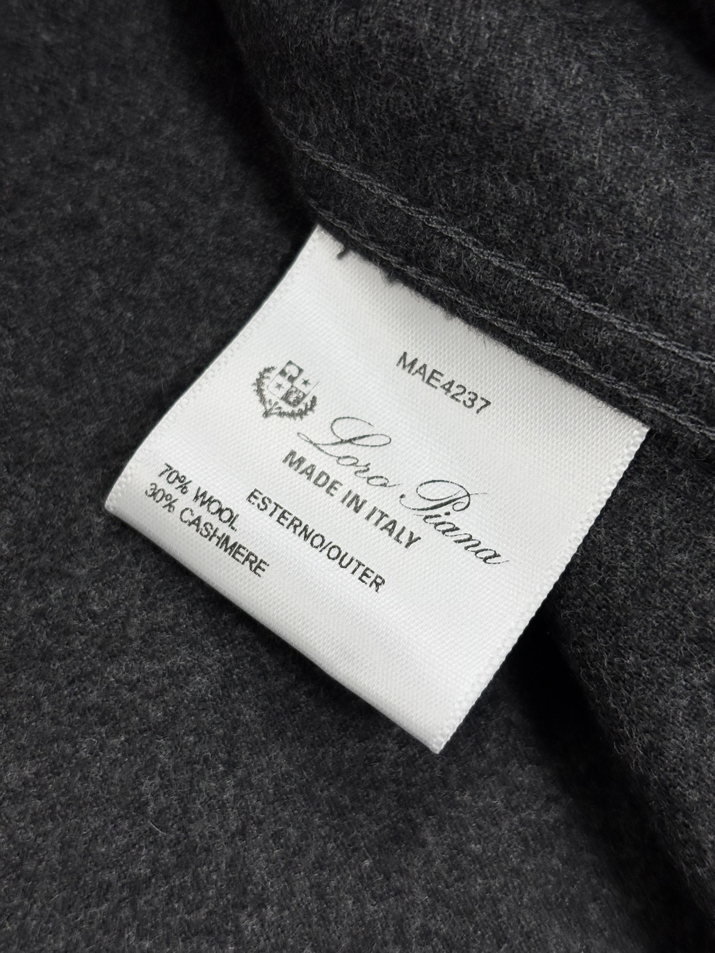 （深灰色～）.2025年秋冬新款lP🆕诺悠翩雅。国王的礼物系列，羊毛羊绒混纺舒适磨毛衬衫，