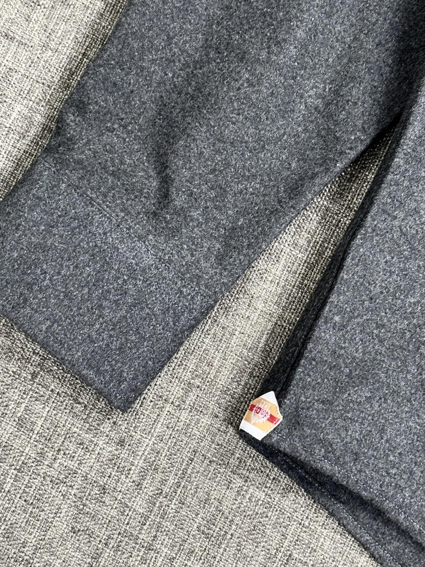 （深灰色～）.2025年秋冬新款lP🆕诺悠翩雅。国王的礼物系列，羊毛羊绒混纺舒适磨毛衬衫，