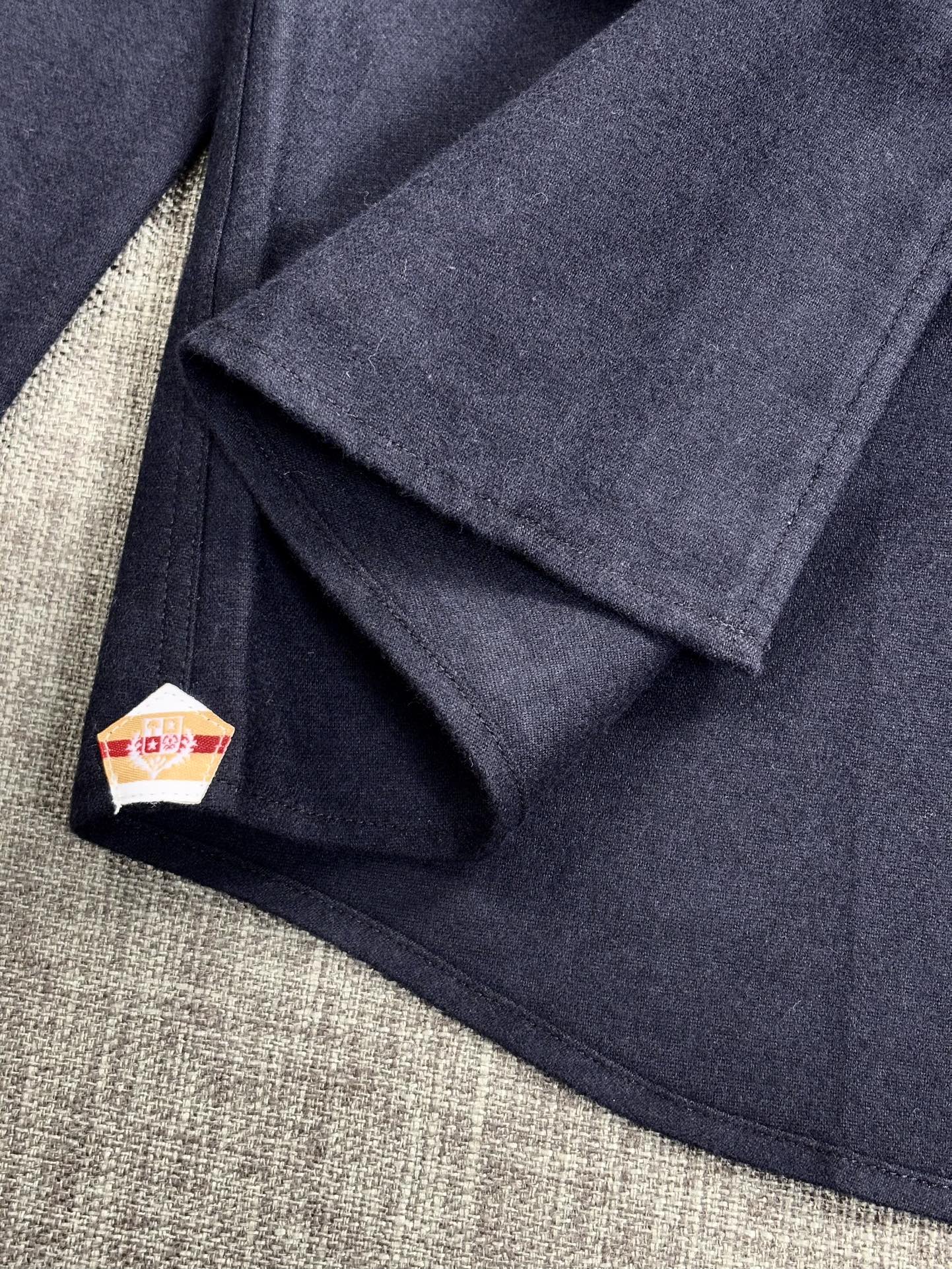 （藏蓝色～）.2025年秋冬新款lP🆕诺悠翩雅。国王的礼物系列，羊毛羊绒混纺舒适磨毛衬衫，商务绅士通勤款