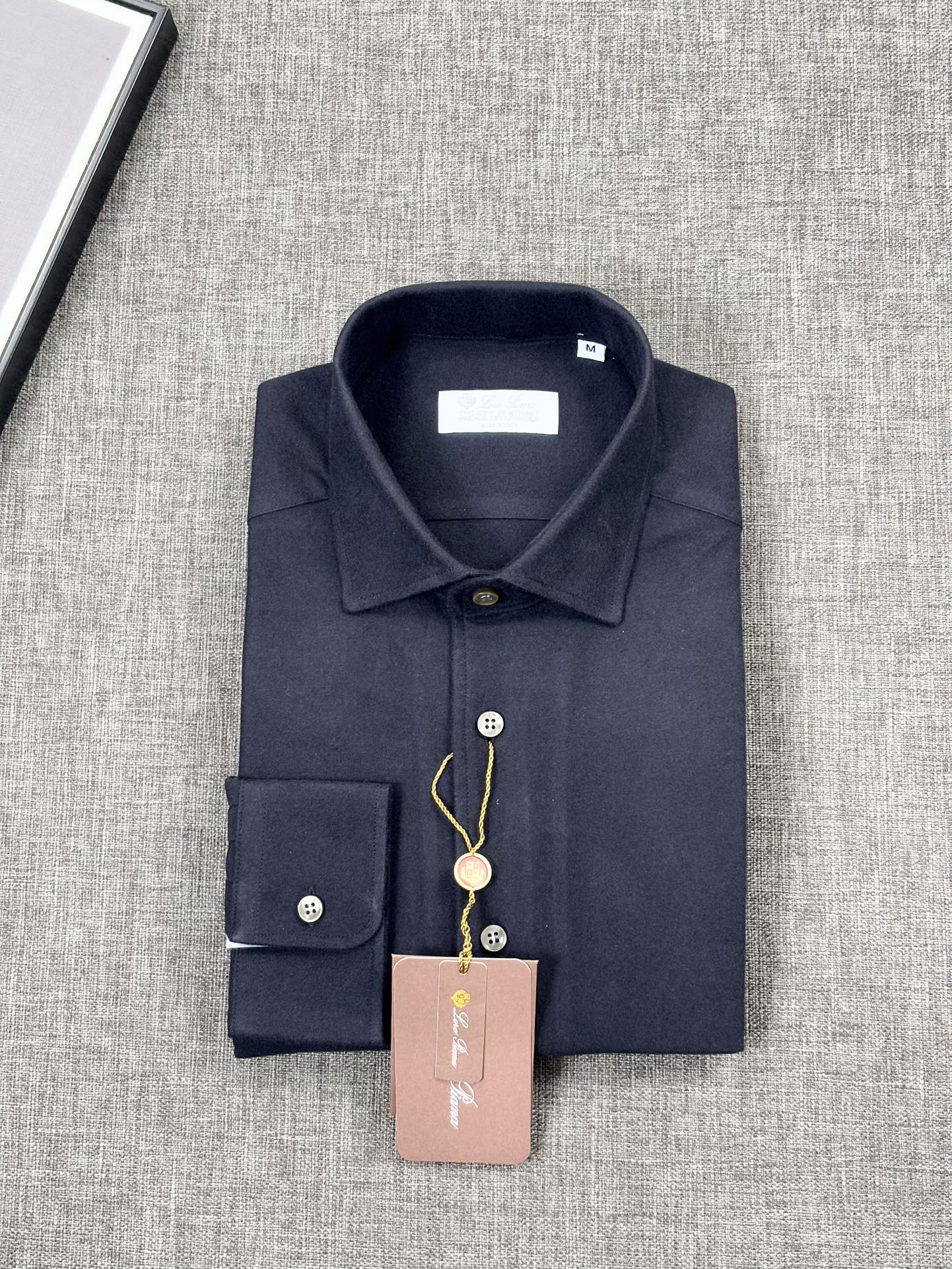 （藏蓝色～）.2025年秋冬新款lP🆕诺悠翩雅。国王的礼物系列，羊毛羊绒混纺舒适磨毛衬衫，商务绅士通勤款