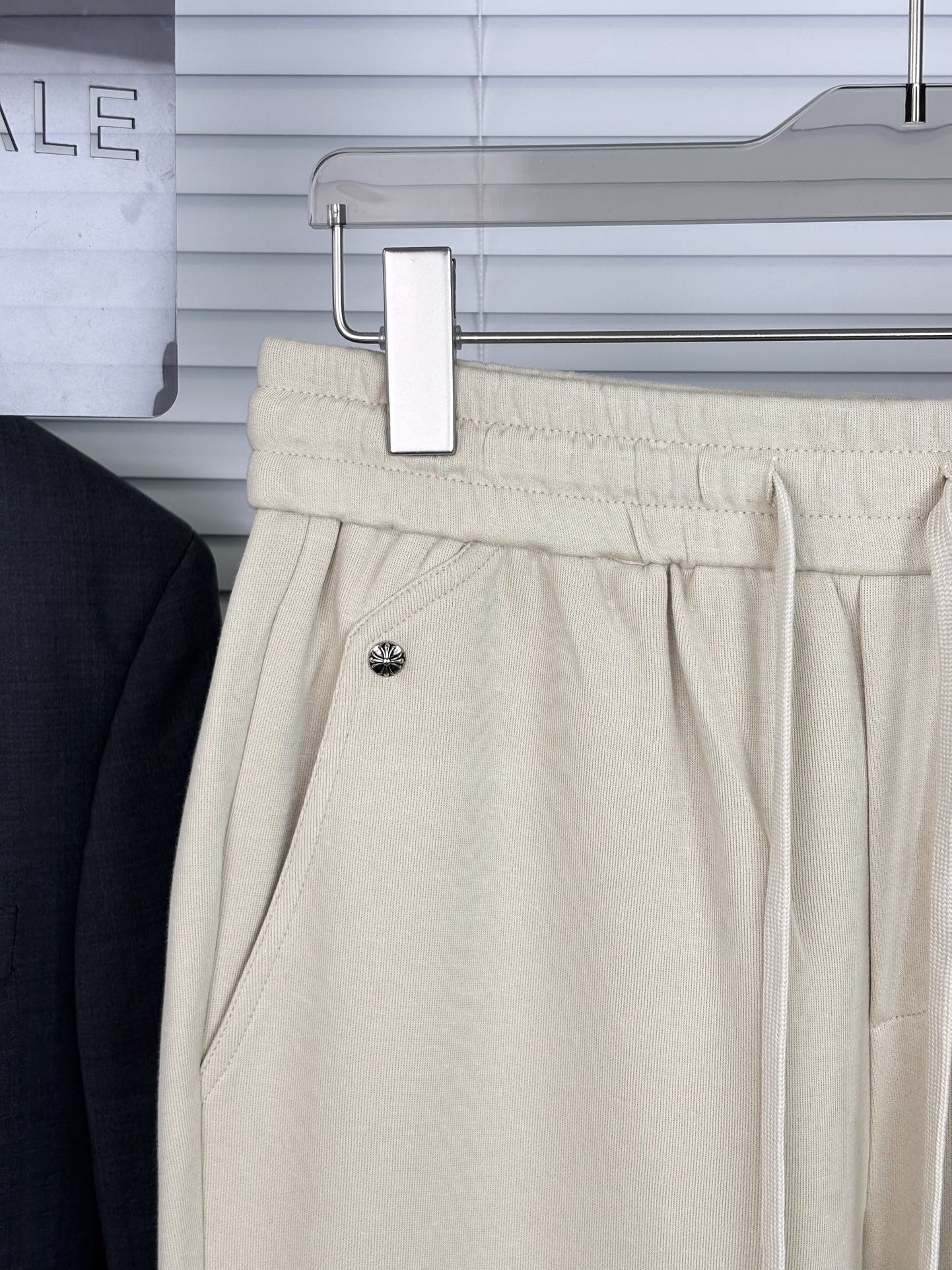 Men’s Leisure Pants: Crom Trading Company’s Refreshing Steel-Resistant Style in Classic Colors - 图片 4