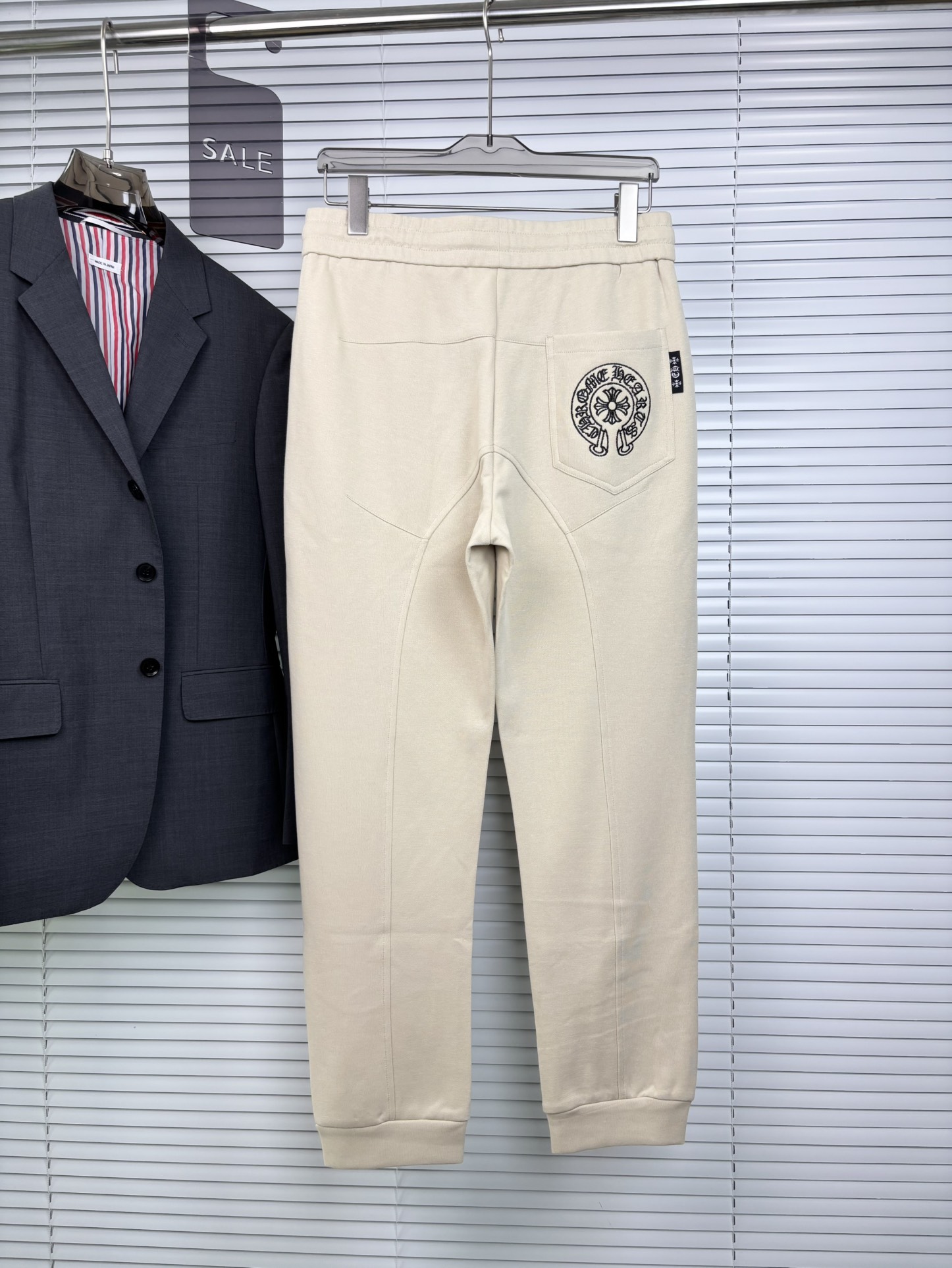 Men’s Leisure Pants: Crom Trading Company’s Refreshing Steel-Resistant Style in Classic Colors - 图片 2