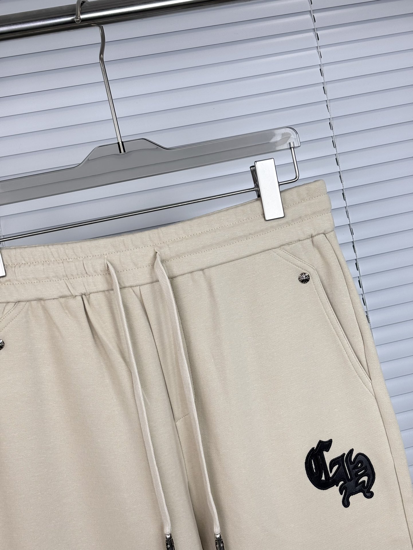 Men’s Leisure Pants: Crom Trading Company’s Refreshing Steel-Resistant Style in Classic Colors - 图片 5