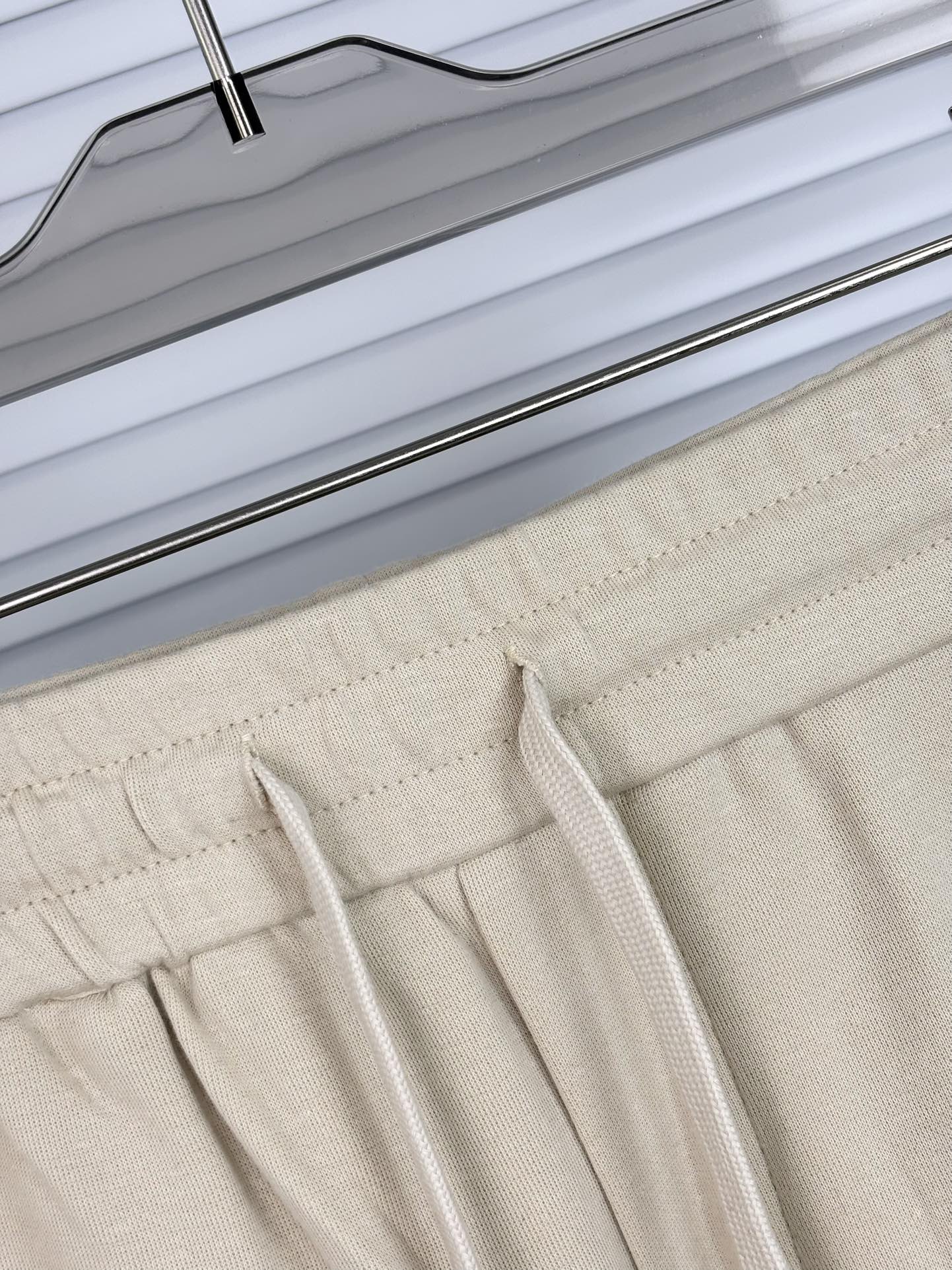 Men’s Leisure Pants: Crom Trading Company’s Refreshing Steel-Resistant Style in Classic Colors - 图片 6