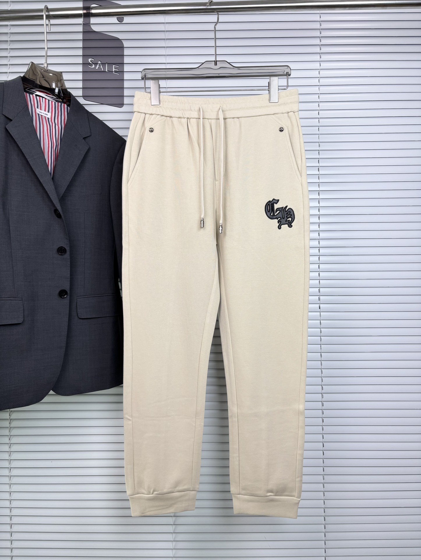Men’s Leisure Pants: Crom Trading Company’s Refreshing Steel-Resistant Style in Classic Colors - 图片 1