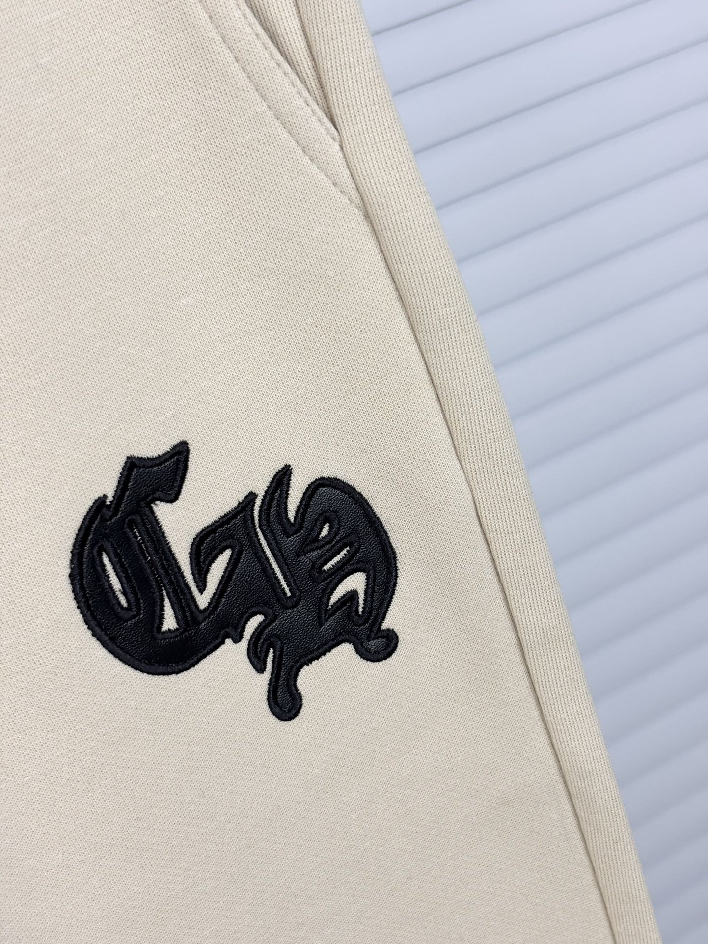 Men’s Leisure Pants: Crom Trading Company’s Refreshing Steel-Resistant Style in Classic Colors - 图片 7