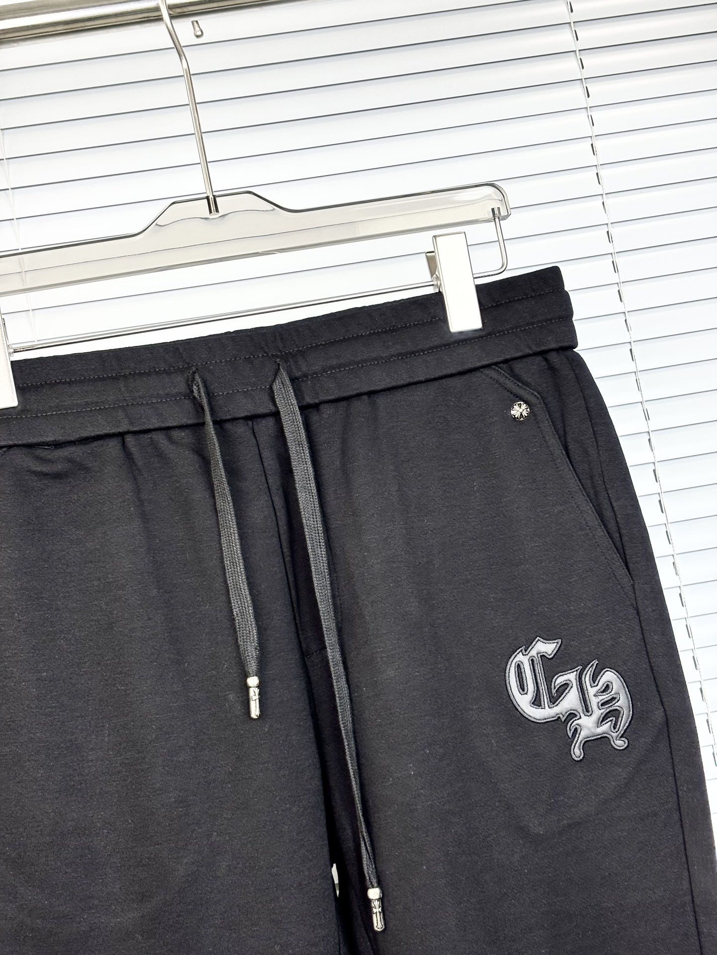 Men’s Leisure Pants: Crom Trading Company’s Steel-Resistant, Refreshing, Spiritual Style - 图片 5