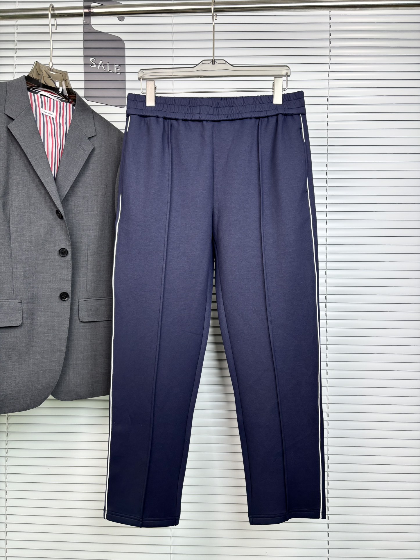 Warren’s Extra-Trading: Men’s Leisure Pants in Classic Colors, Soft Hands, Refreshing and Spiritual
