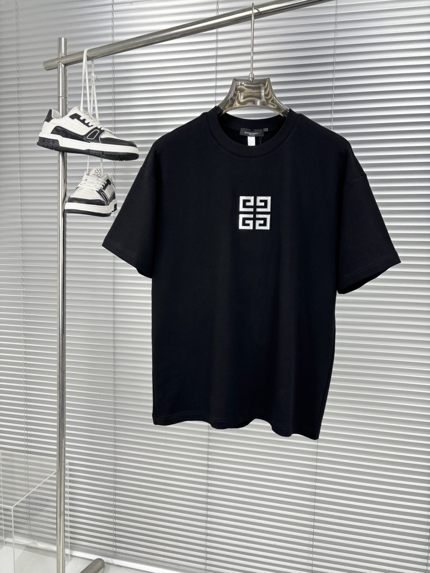  2025ss春夏最新款圆领时尚短袖T恤，定制纯棉面料！贴肤舒适透气！耐看又好穿，是25年主推的系列之一