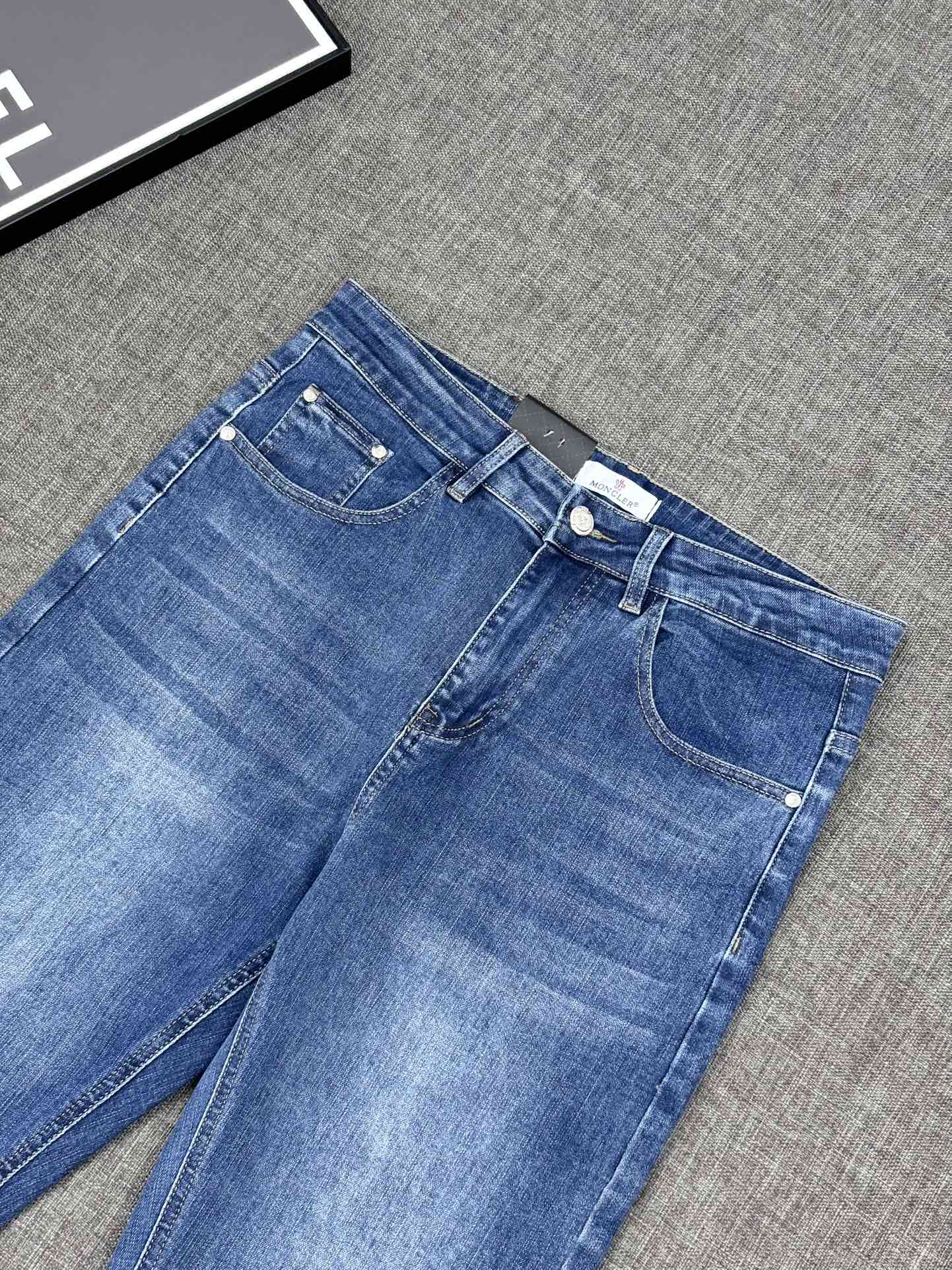 aa.jpg