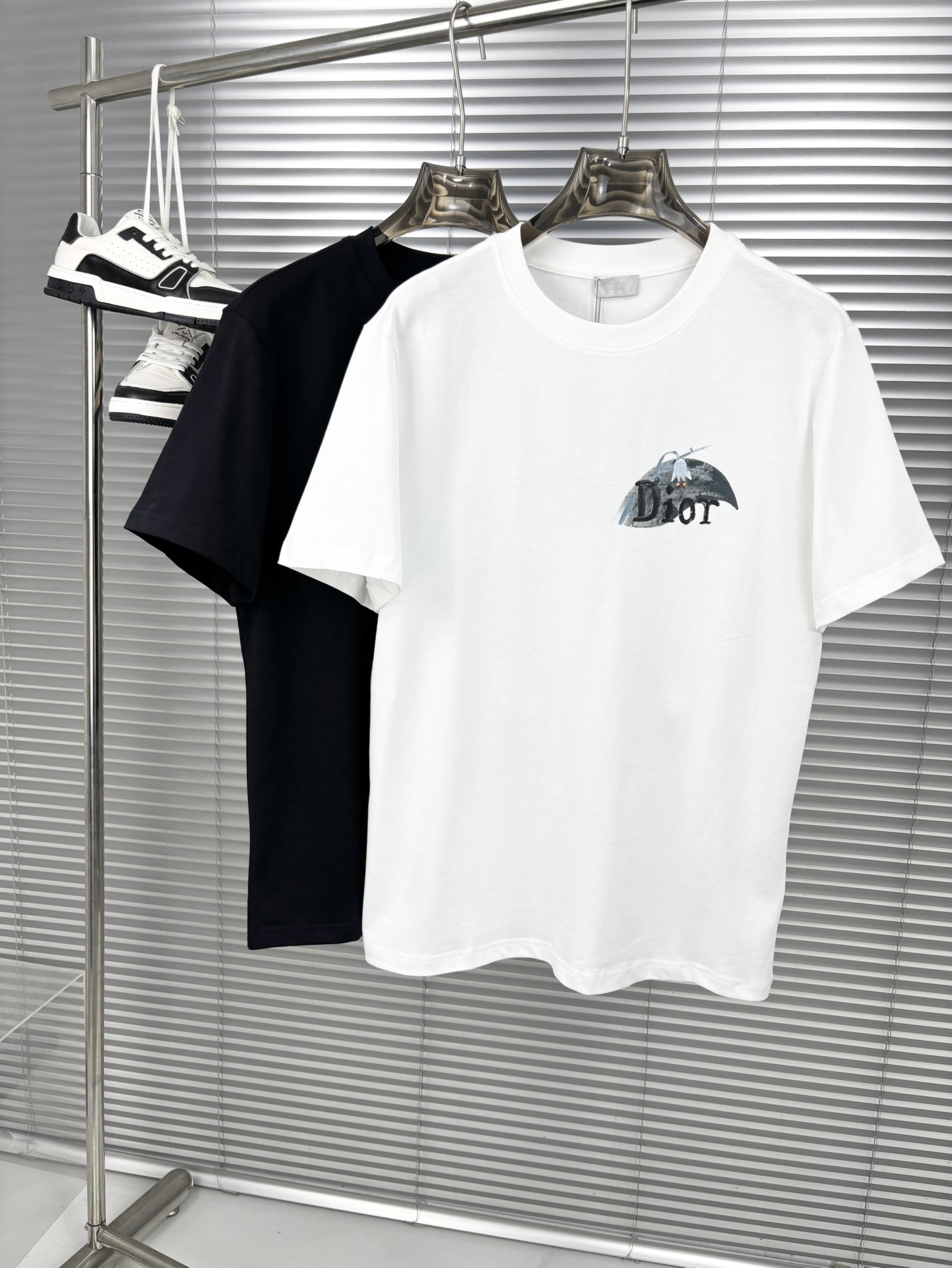 Dior Men's 2024 Spring/Summer Short Sleeve Round Neck T-Shirt - Fashionable Design