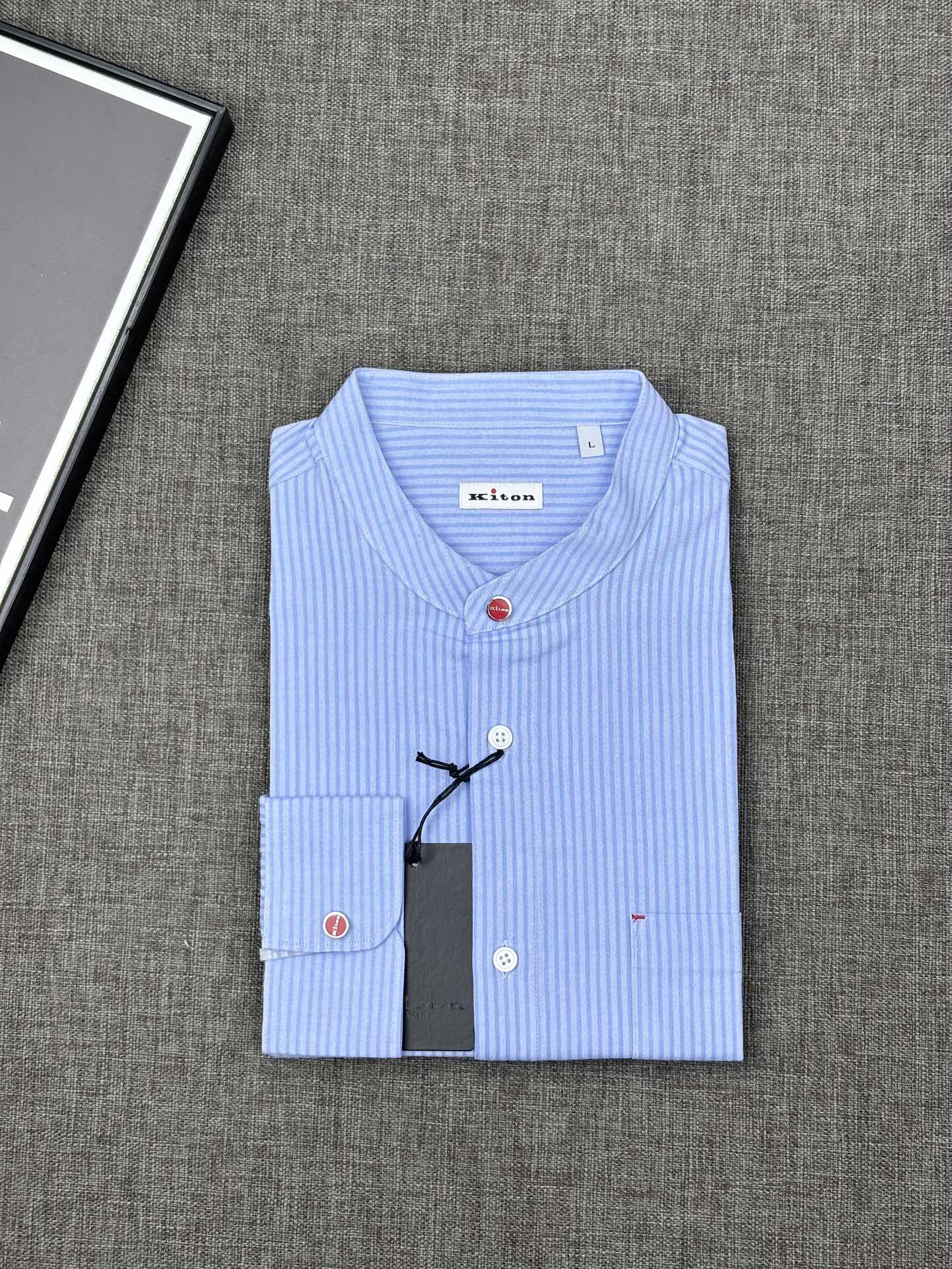 High-Quality Cotton Sleeves for Men – Classic Design, Premium Fabric, Family Aesthetic Tone