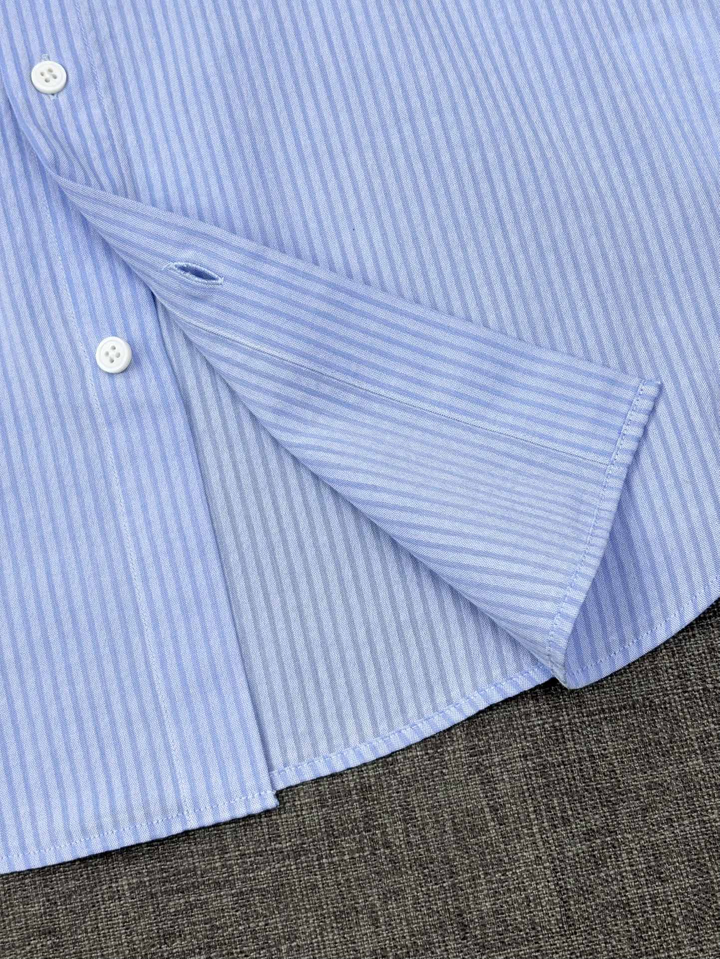 High-Quality Cotton Sleeves for Men – Classic Design, Premium Fabric, Family Aesthetic Tone - 图片 9