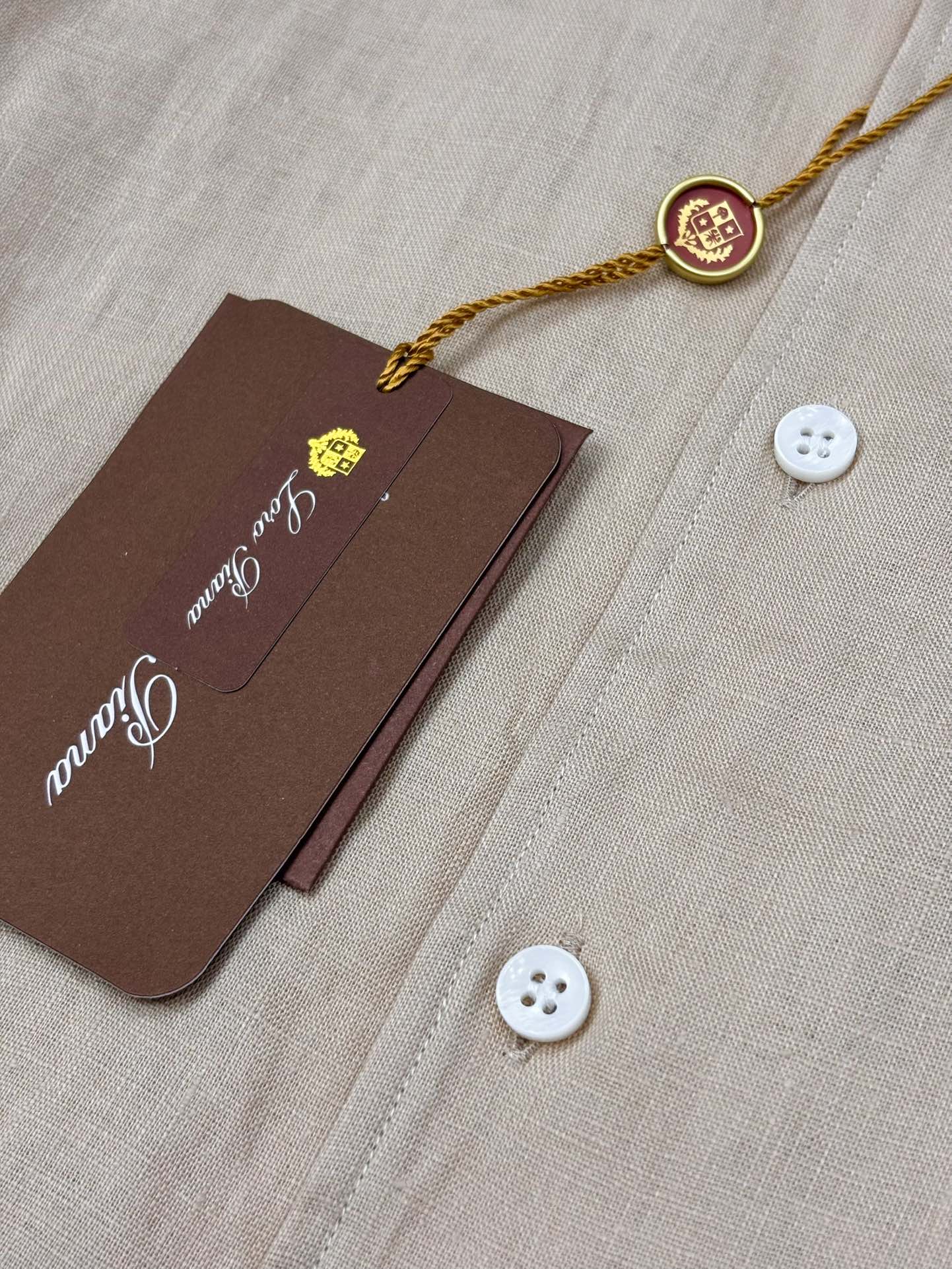 2026史诗级别的亚麻衬衫，Loro Piana独家巨献，多色入荷。原汁原味100%亚麻面料衬衫，麻料以