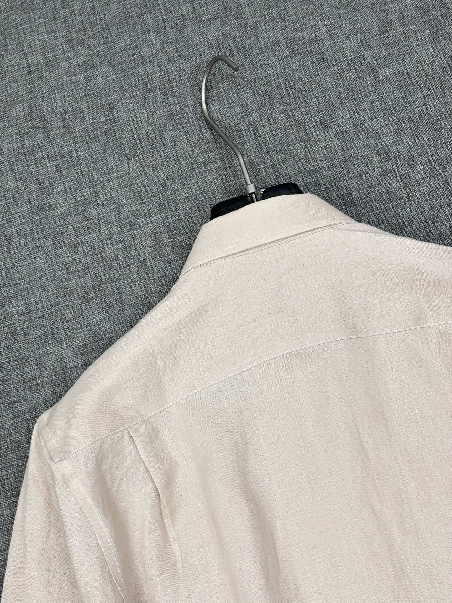 2026史诗级别的亚麻衬衫，Loro Piana独家巨献，多色入荷。原汁原味100%亚麻面料衬衫，麻料以