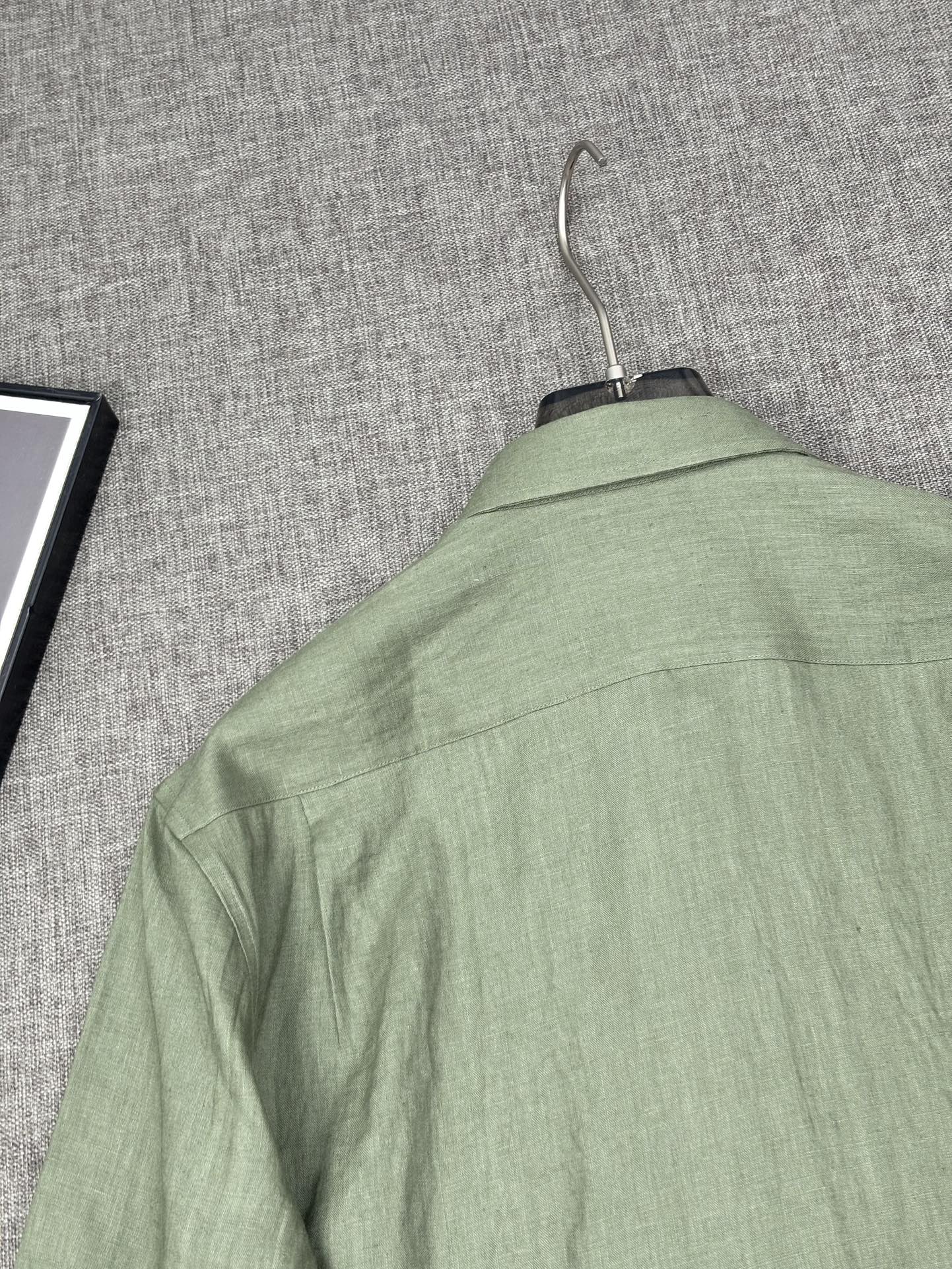 2026史诗级别的亚麻衬衫，Loro Piana独家巨献，多色入荷。原汁原味100%亚麻面料衬衫，麻料以