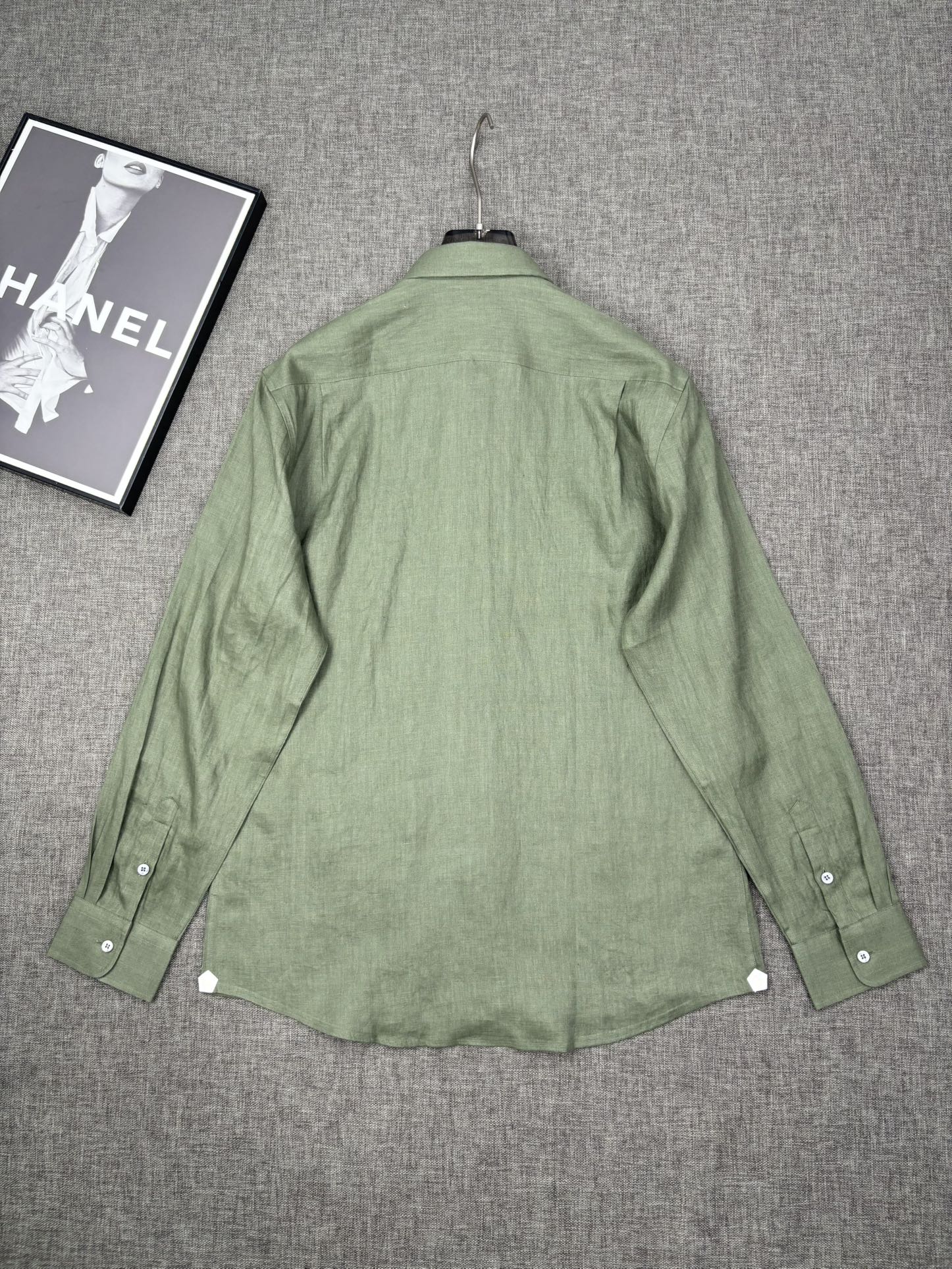 2026史诗级别的亚麻衬衫，Loro Piana独家巨献，多色入荷。原汁原味100%亚麻面料衬衫，麻料以