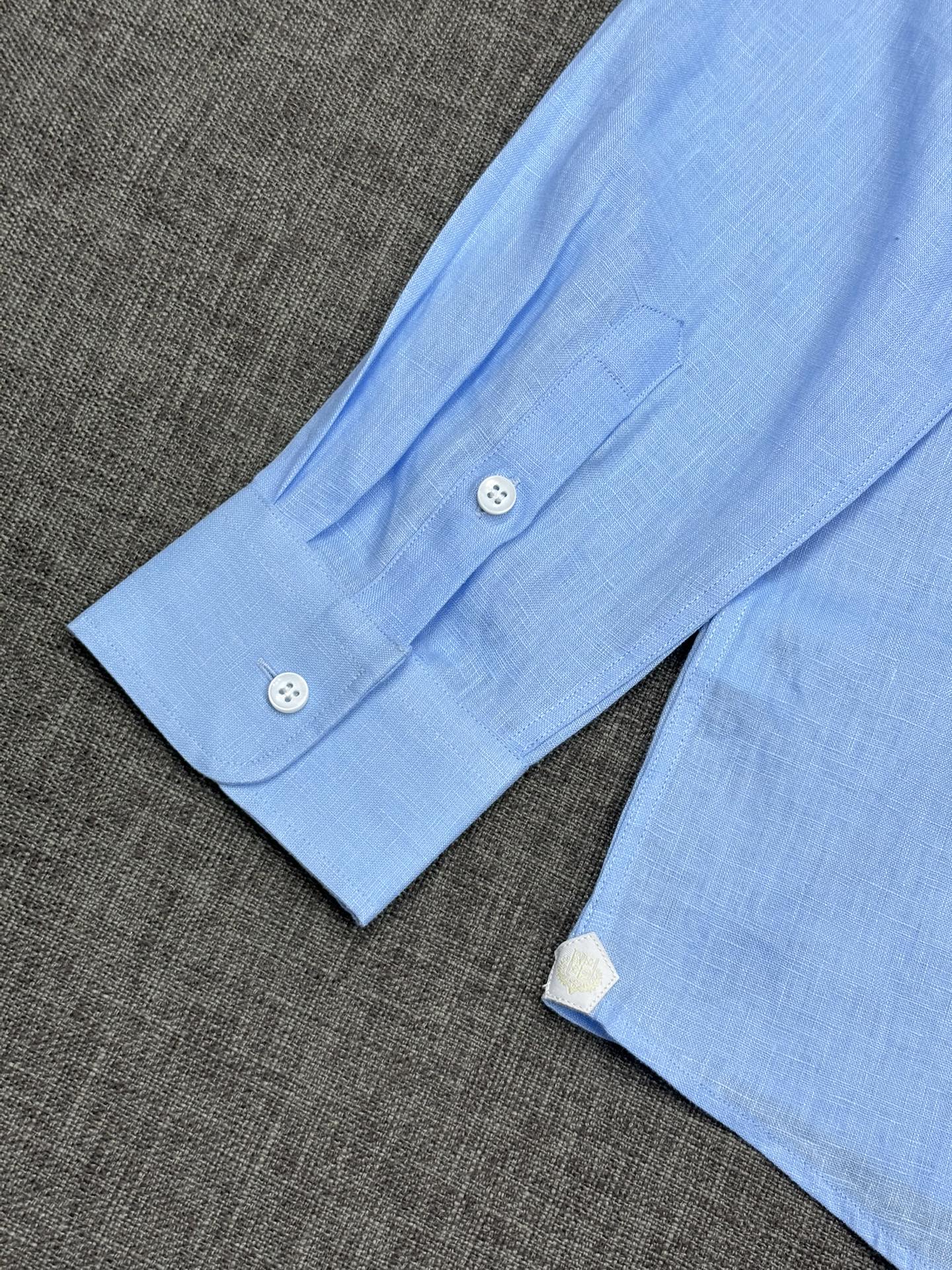 2026史诗级别的亚麻衬衫，Loro Piana独家巨献，多色入荷。原汁原味100%亚麻面料衬衫，麻料以