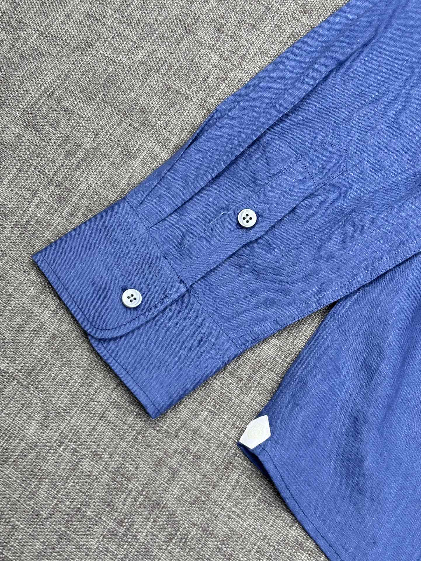 2026史诗级别的亚麻衬衫，Loro Piana独家巨献，多色入荷。原汁原味100%亚麻面料衬衫，麻料以