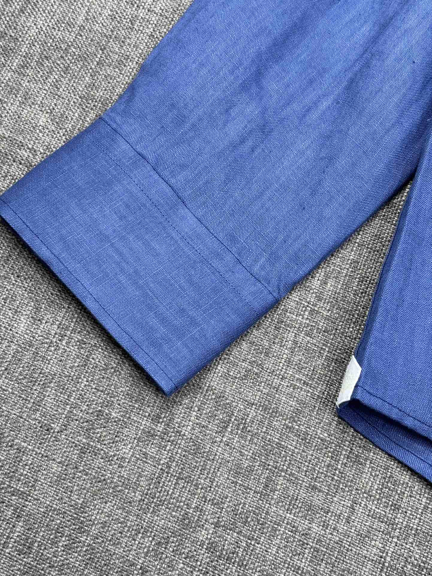 2026史诗级别的亚麻衬衫，Loro Piana独家巨献，多色入荷。原汁原味100%亚麻面料衬衫，麻料以