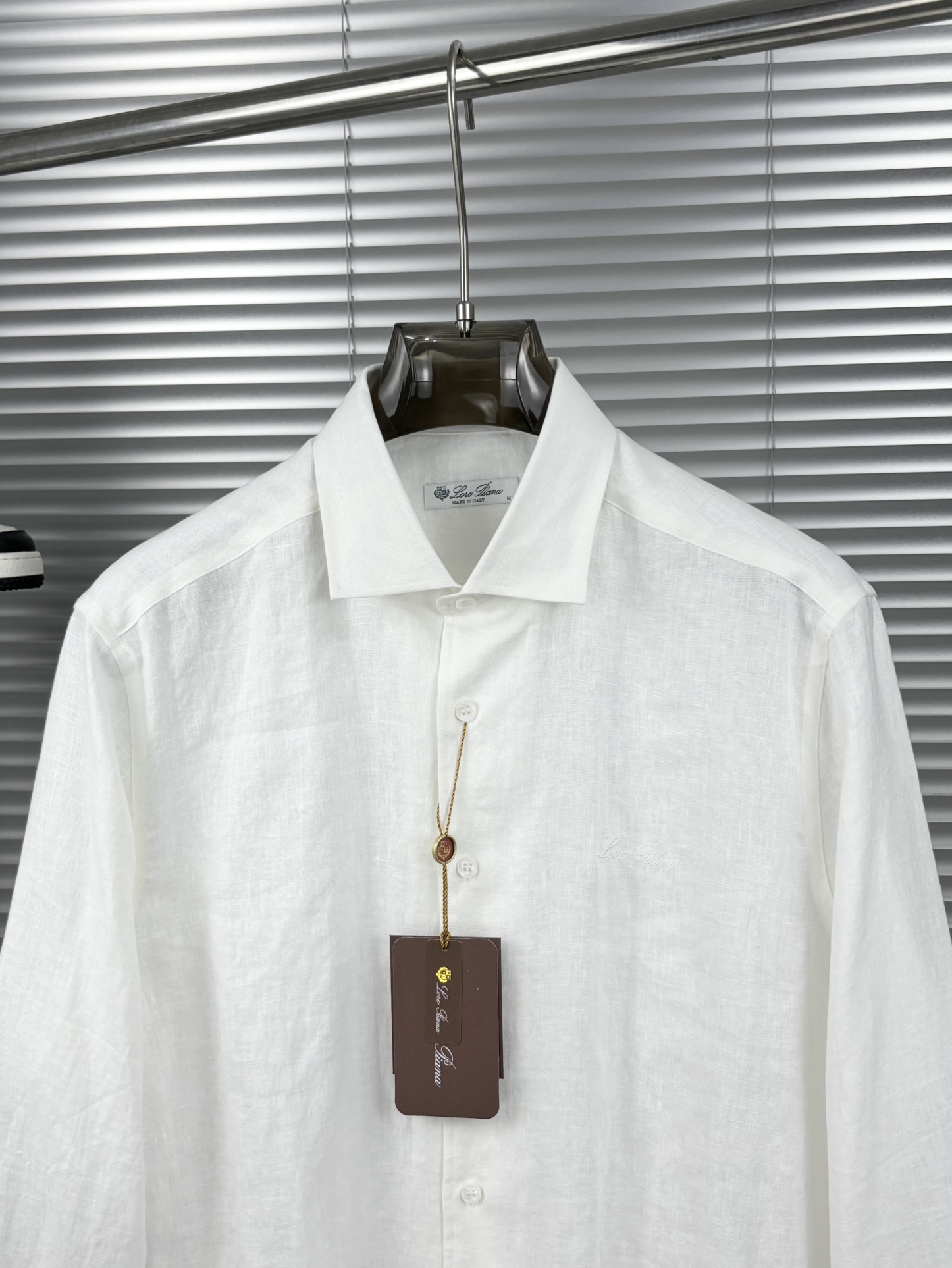 史诗级别的亚麻衬衫，lP🆕独家巨献，胸前刺绣logo多色入荷。原汁原味100%亚麻面料衬衫，麻料以其独特