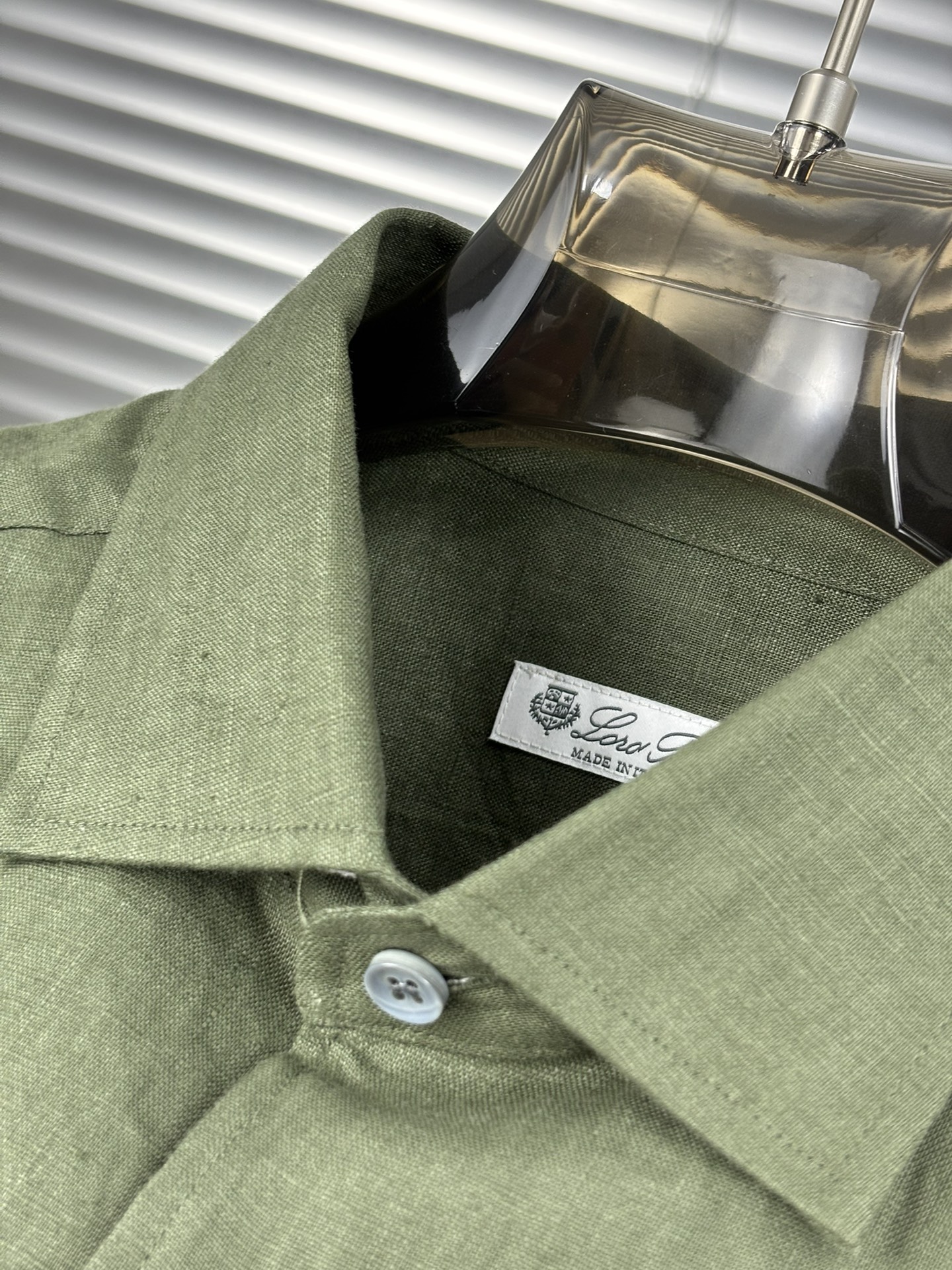 史诗级别的亚麻衬衫，lP🆕独家巨献，胸前刺绣logo多色入荷。原汁原味100%亚麻面料衬衫，麻料以其独特