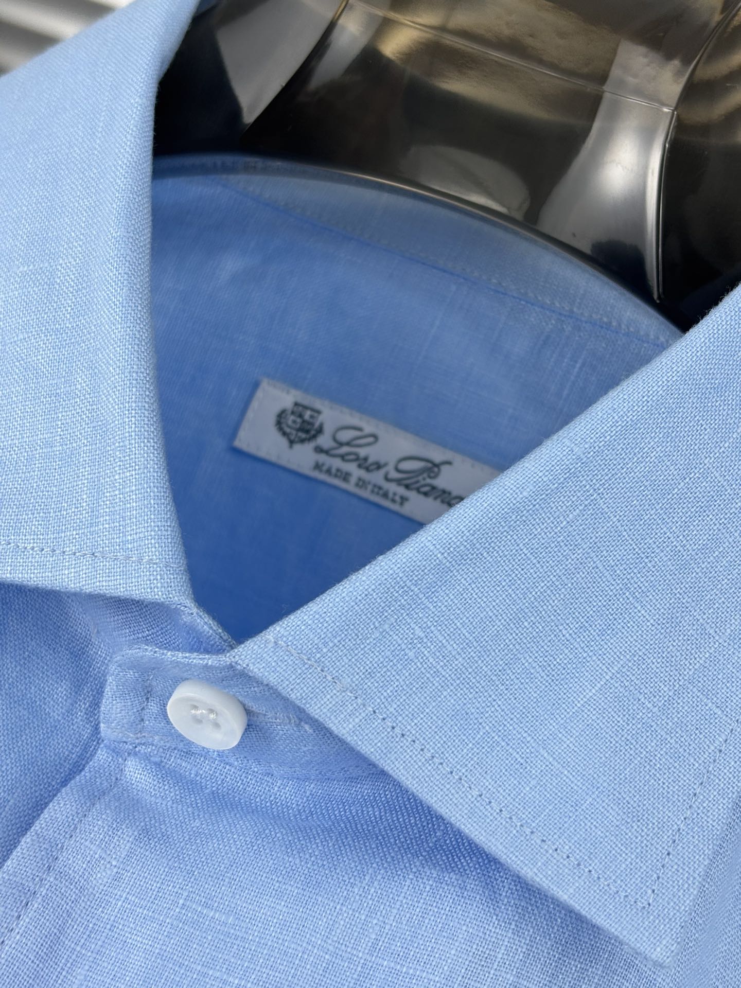 史诗级别的亚麻衬衫，lP🆕独家巨献，胸前刺绣logo多色入荷。原汁原味100%亚麻面料衬衫，麻料以其独特