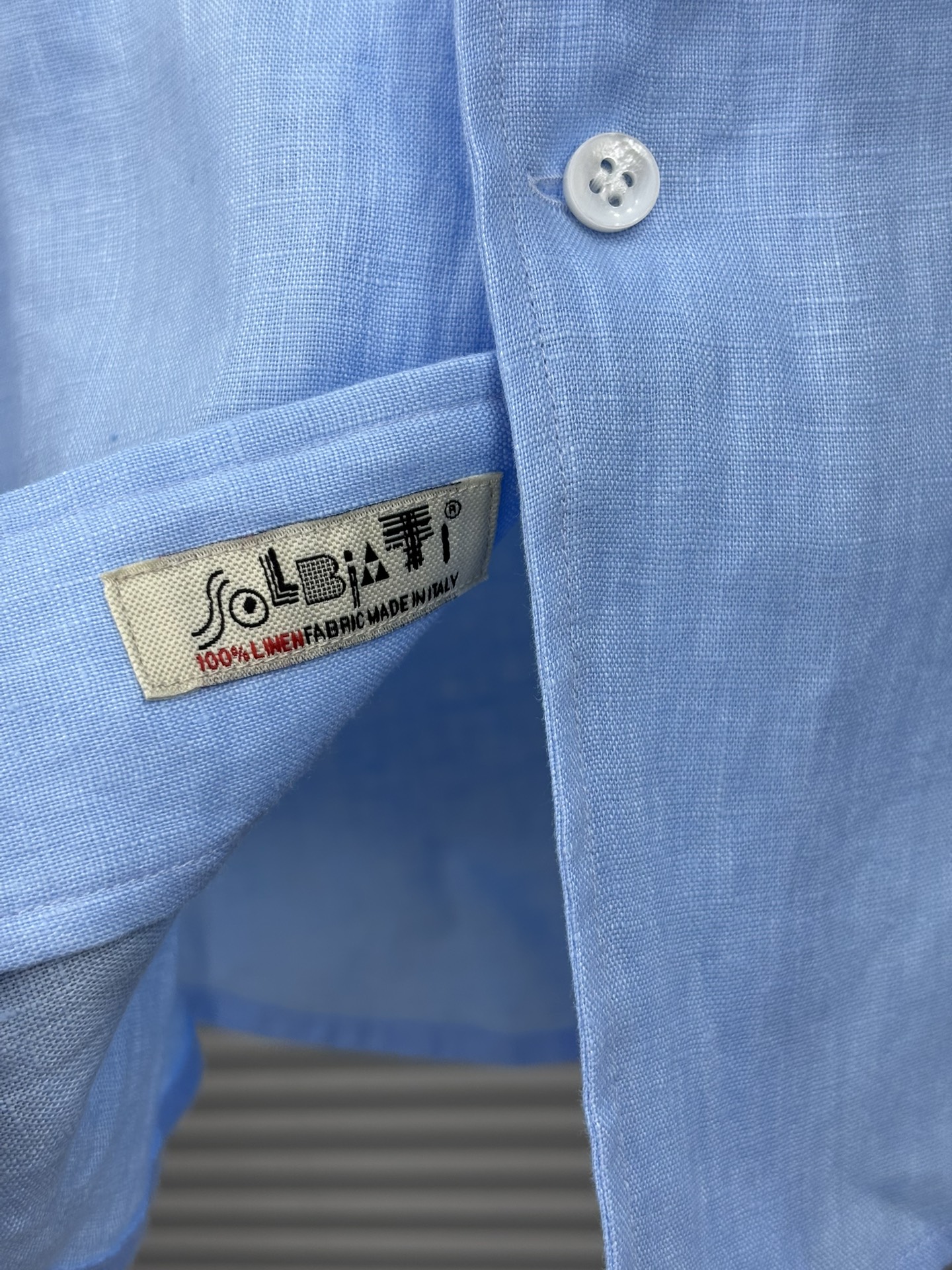 史诗级别的亚麻衬衫，lP🆕独家巨献，胸前刺绣logo多色入荷。原汁原味100%亚麻面料衬衫，麻料以其独特