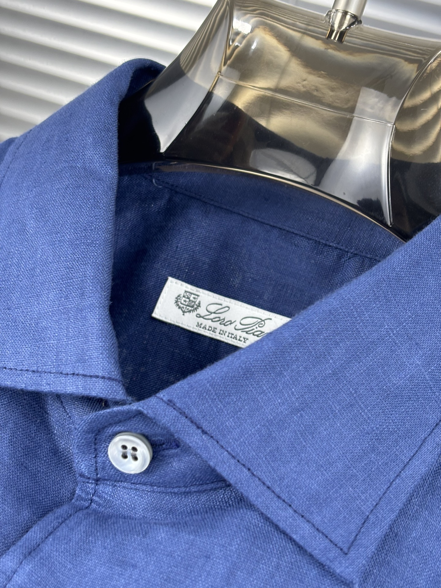 史诗级别的亚麻衬衫，lP🆕独家巨献，胸前刺绣logo多色入荷。原汁原味100%亚麻面料衬衫，麻料以其独特